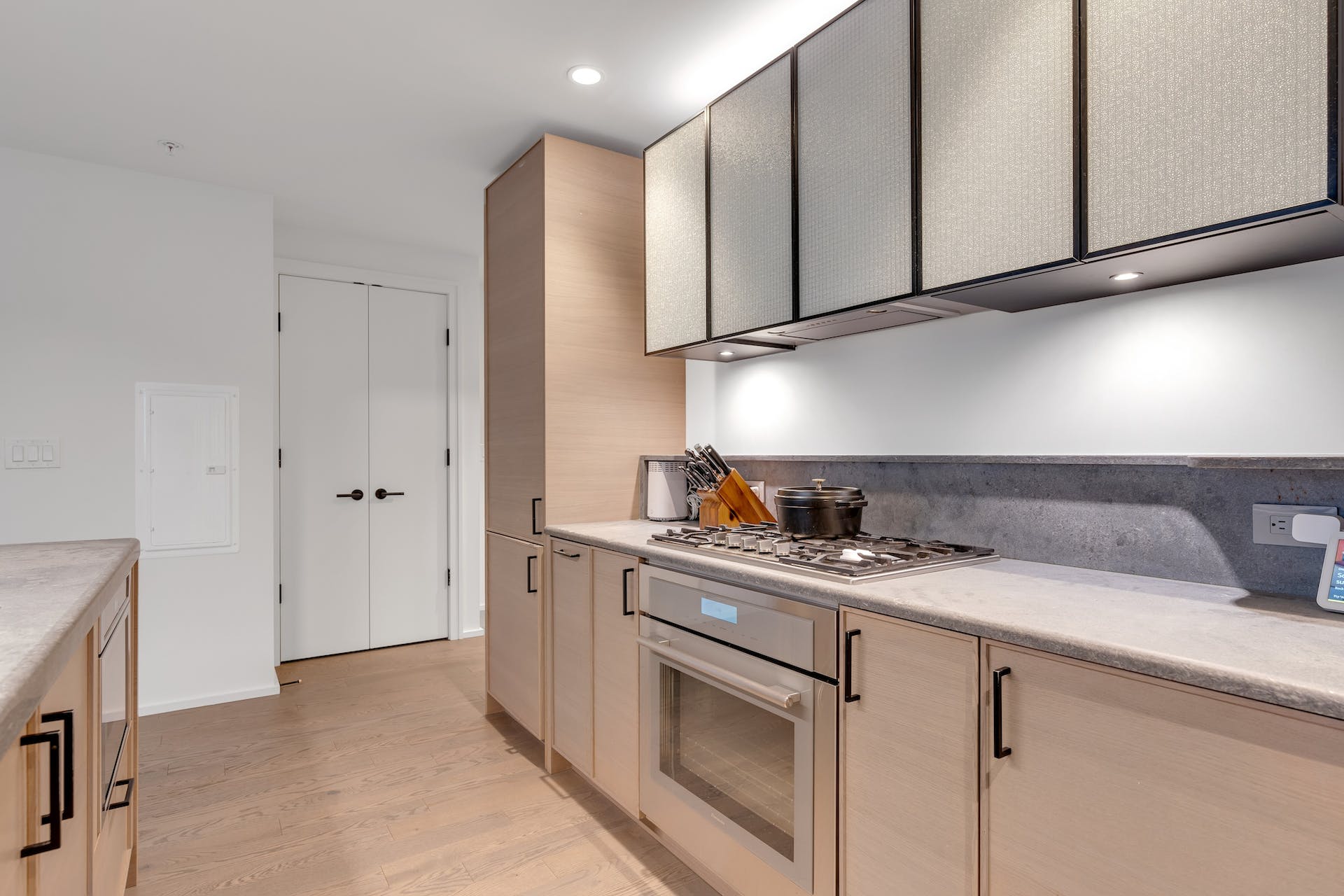 1425 Hudson St Unit# 7B