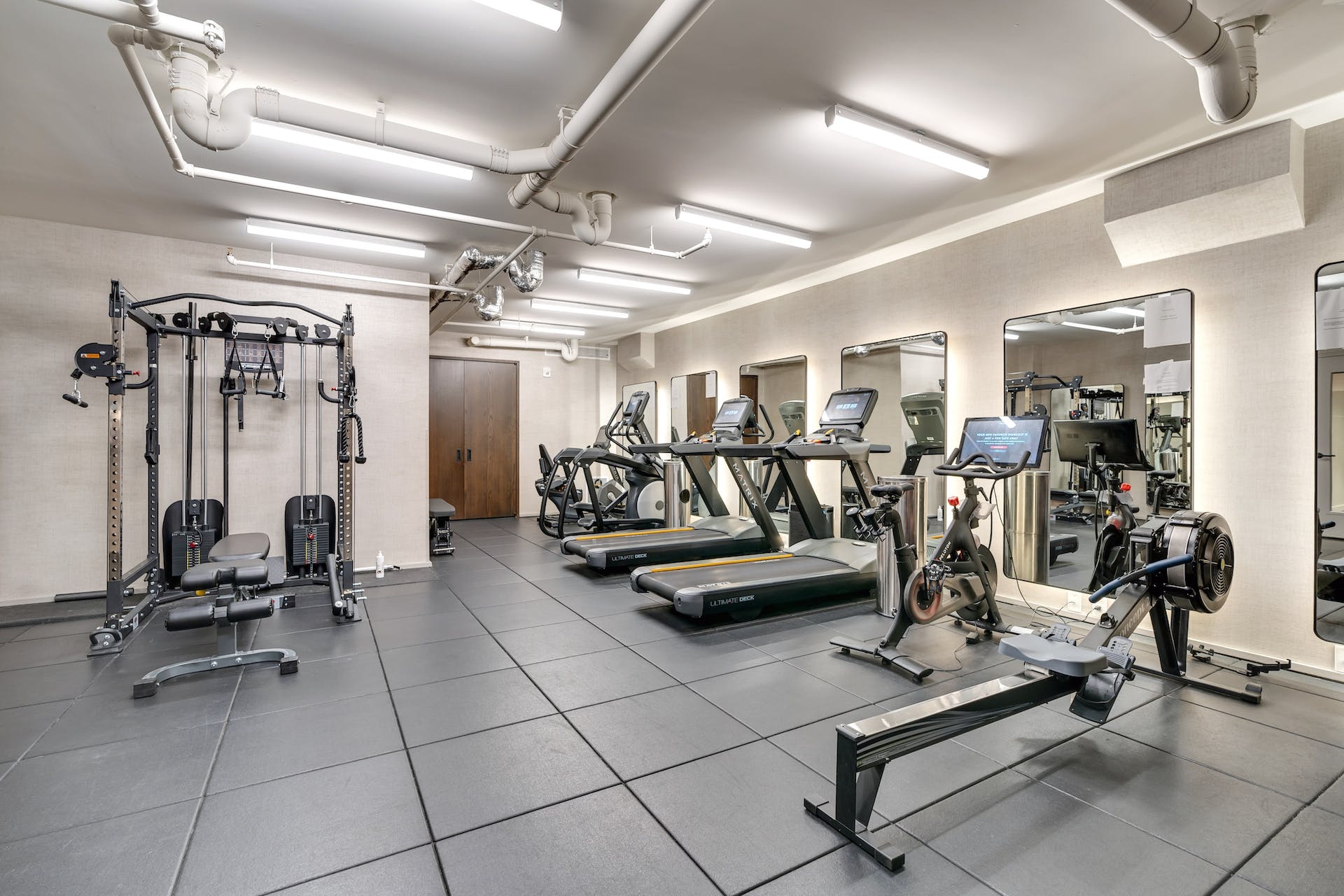 1425 Hudson St Unit# 7B