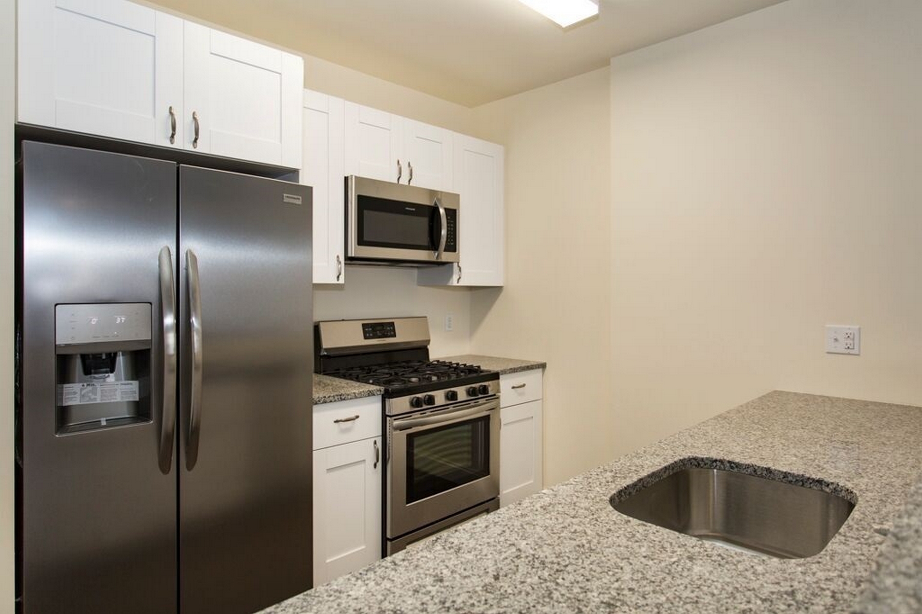 90 Clinton Ave Unit# 301