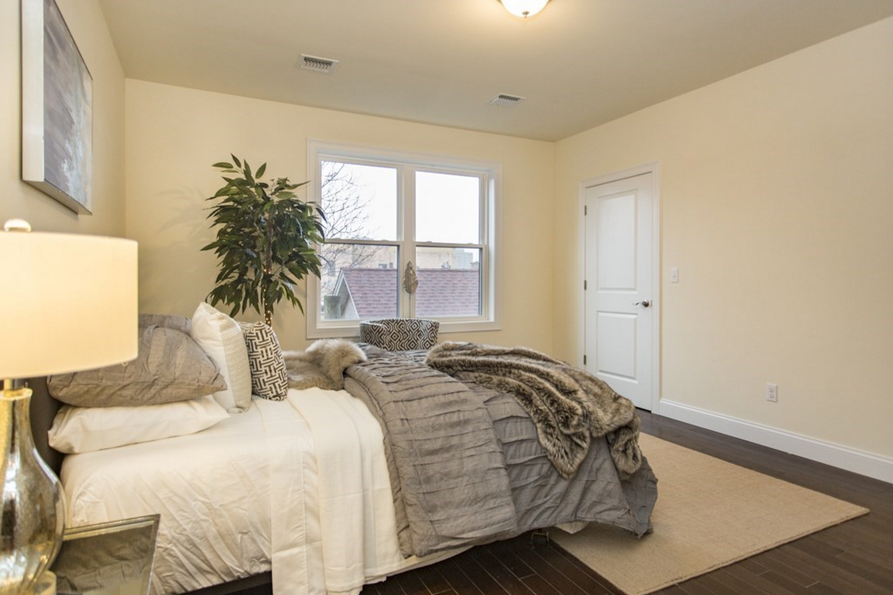 90 Clinton Ave Unit# 301