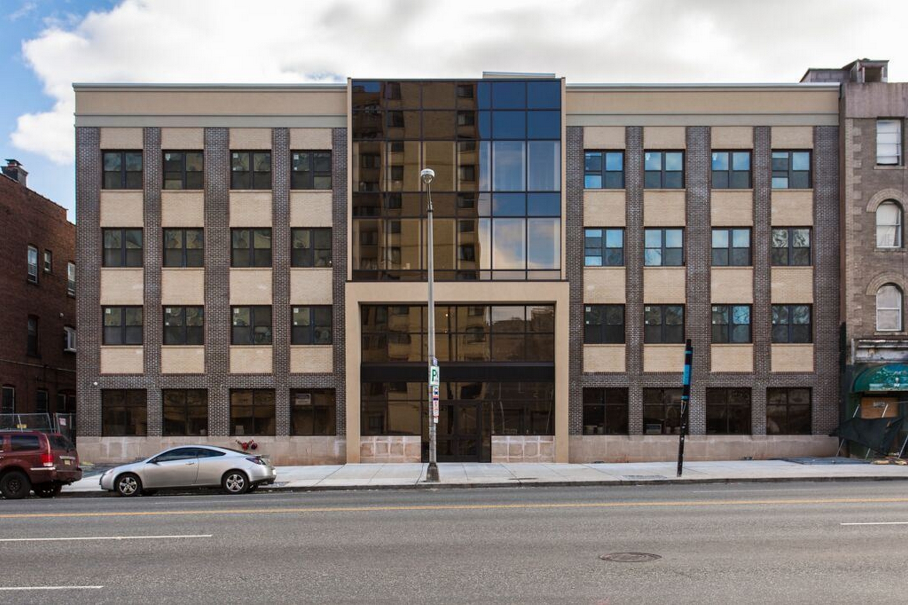 90 Clinton Ave Unit# 301