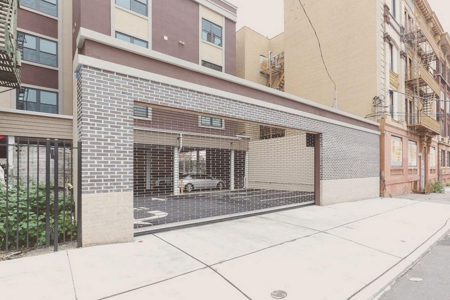 90 Clinton Ave Unit# 301