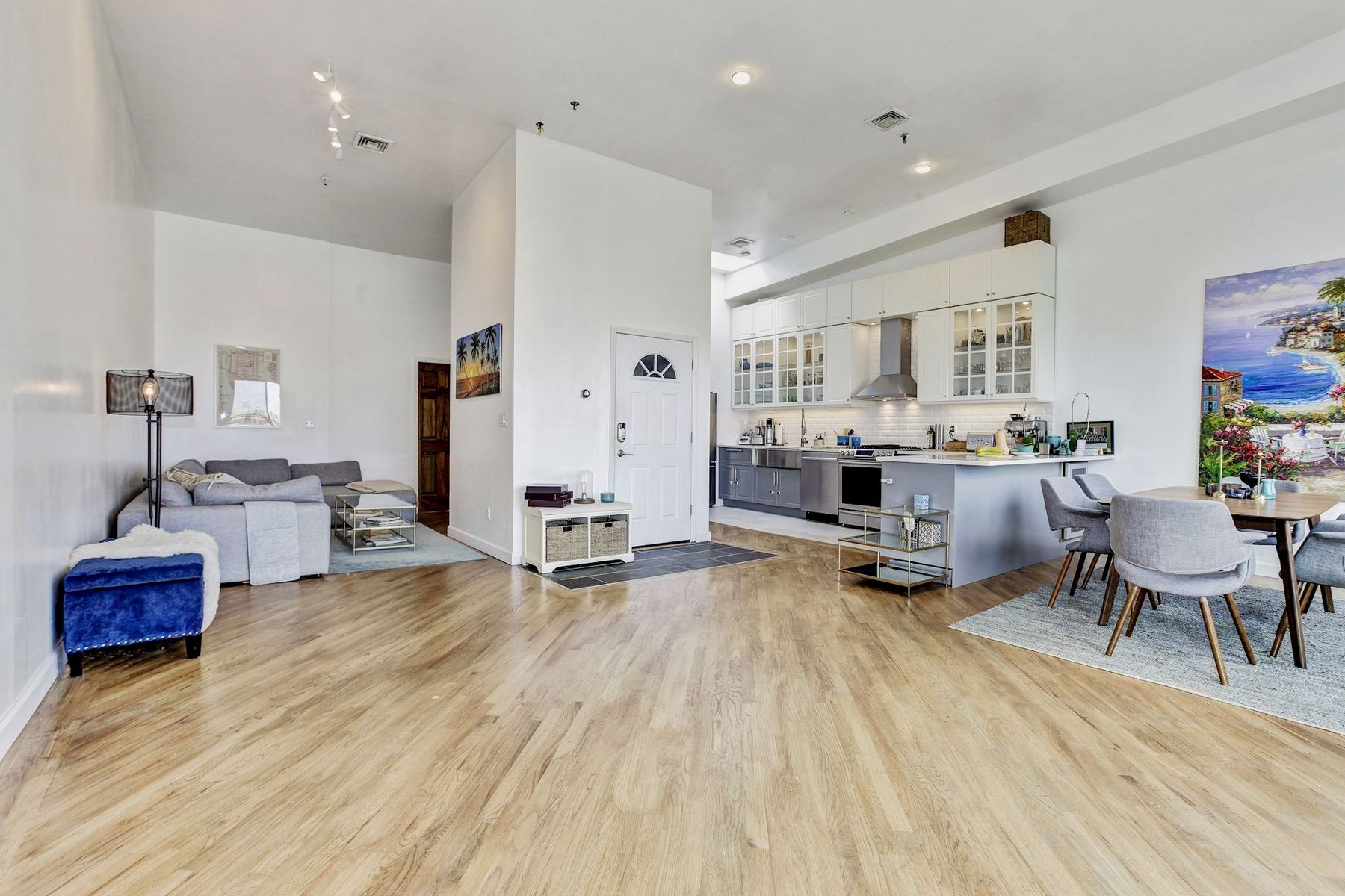 116 Ogden Ave Unit# 3A