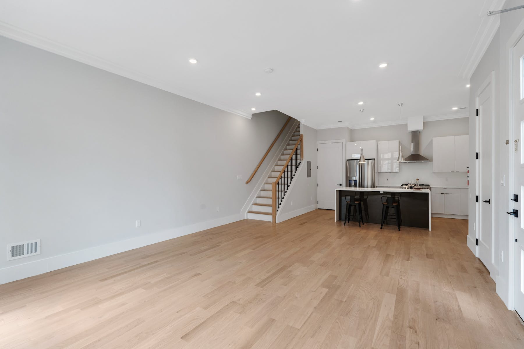 102 Lincoln St Unit# 2