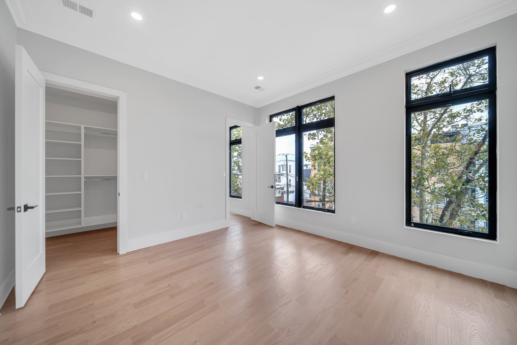 102 Lincoln St Unit# 2