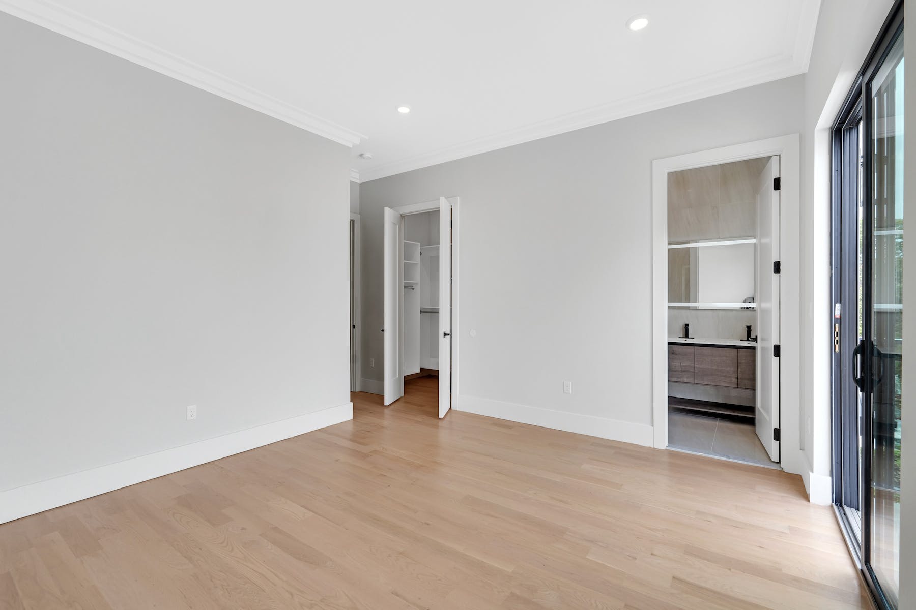 102 Lincoln St Unit# 2