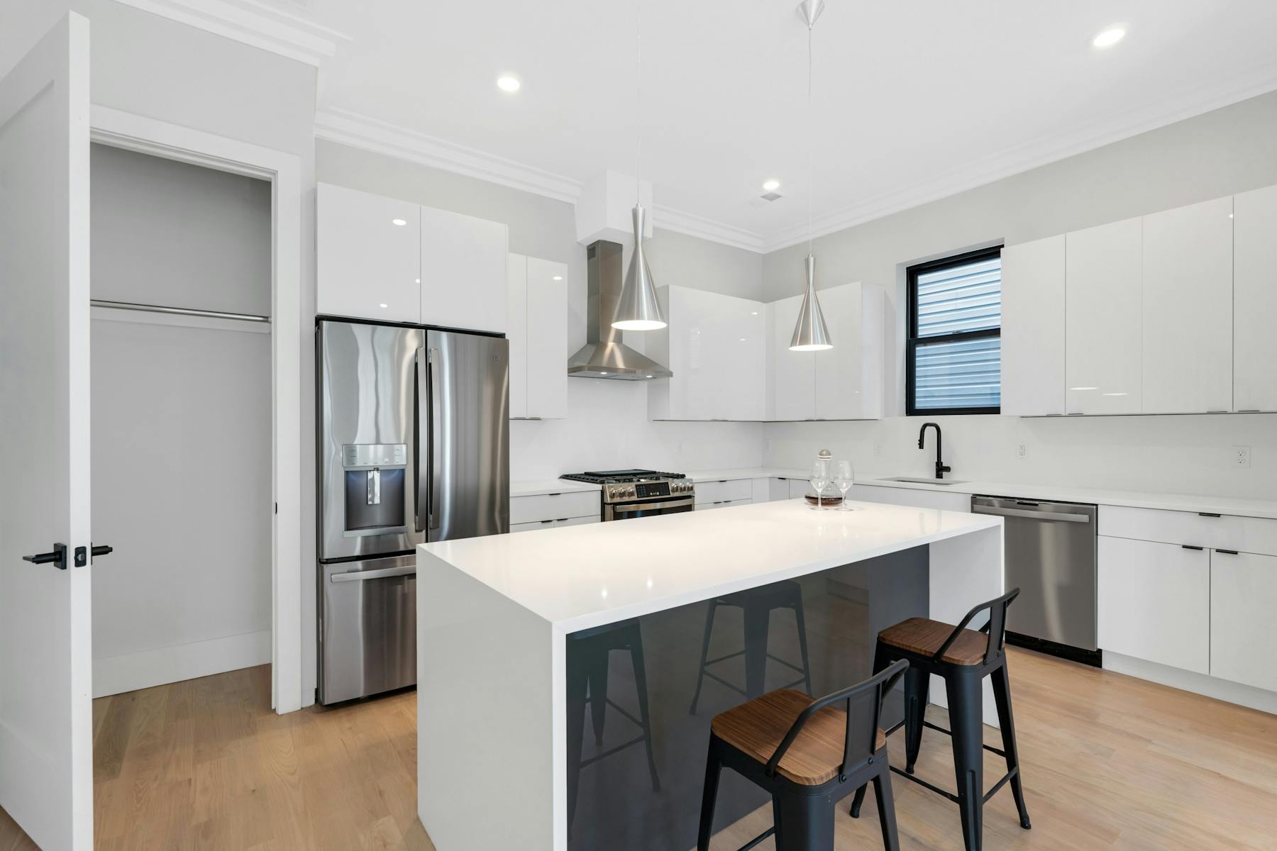 102 Lincoln St Unit# 2