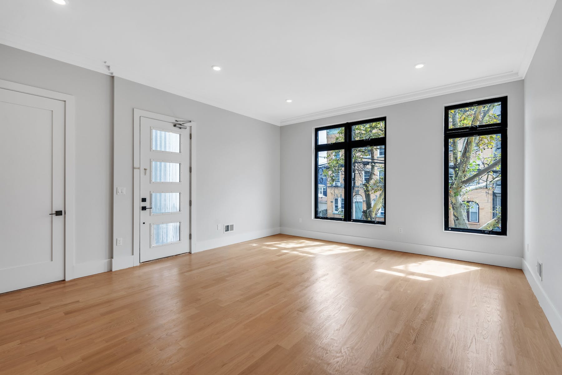 102 Lincoln St Unit# 2