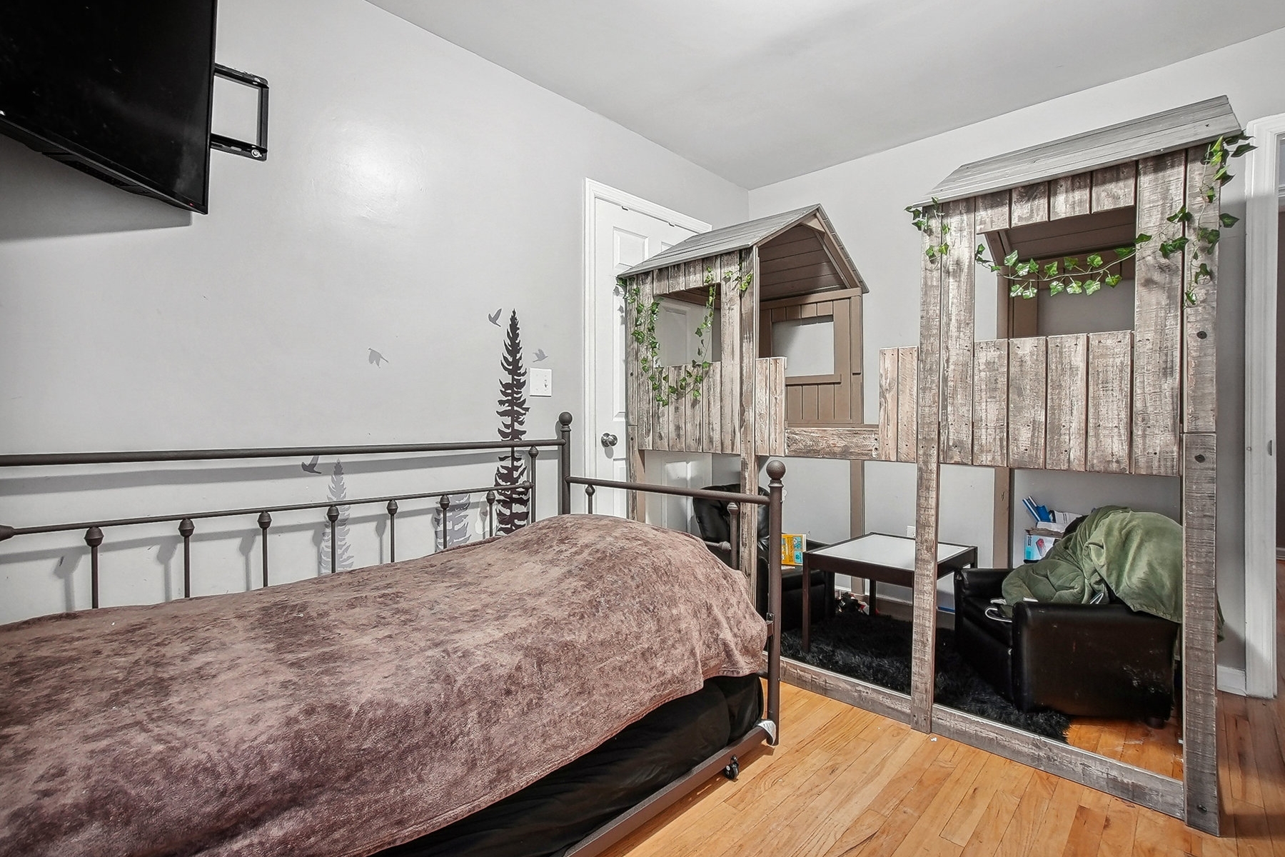 4 Rademan Pl 