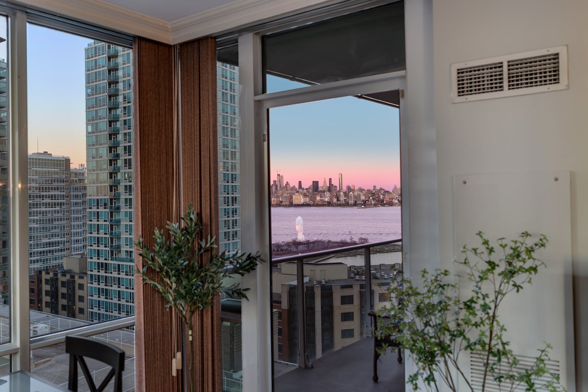 20 Newport Parkway Unit# 1712