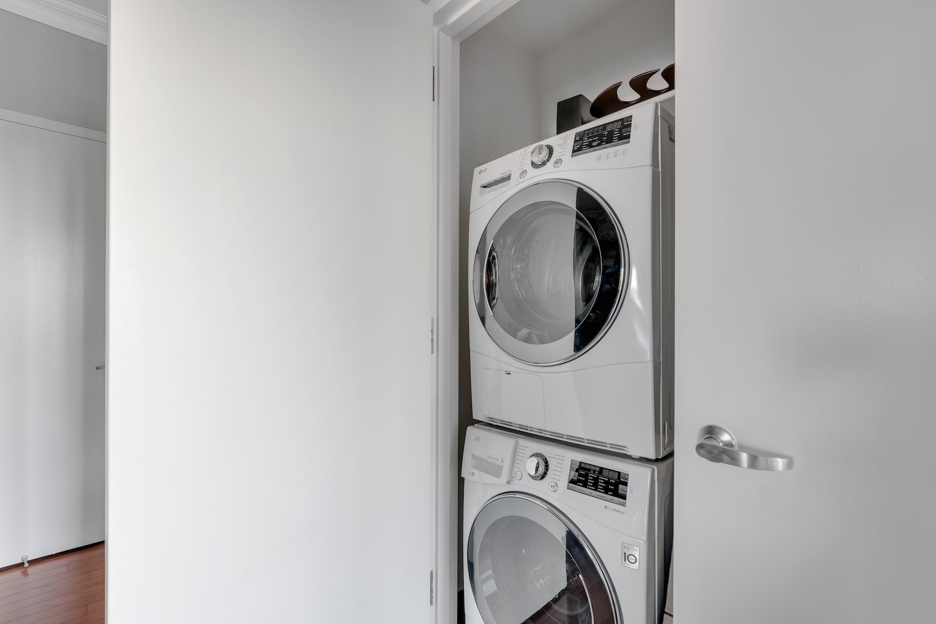 20 Newport Parkway Unit# 1712