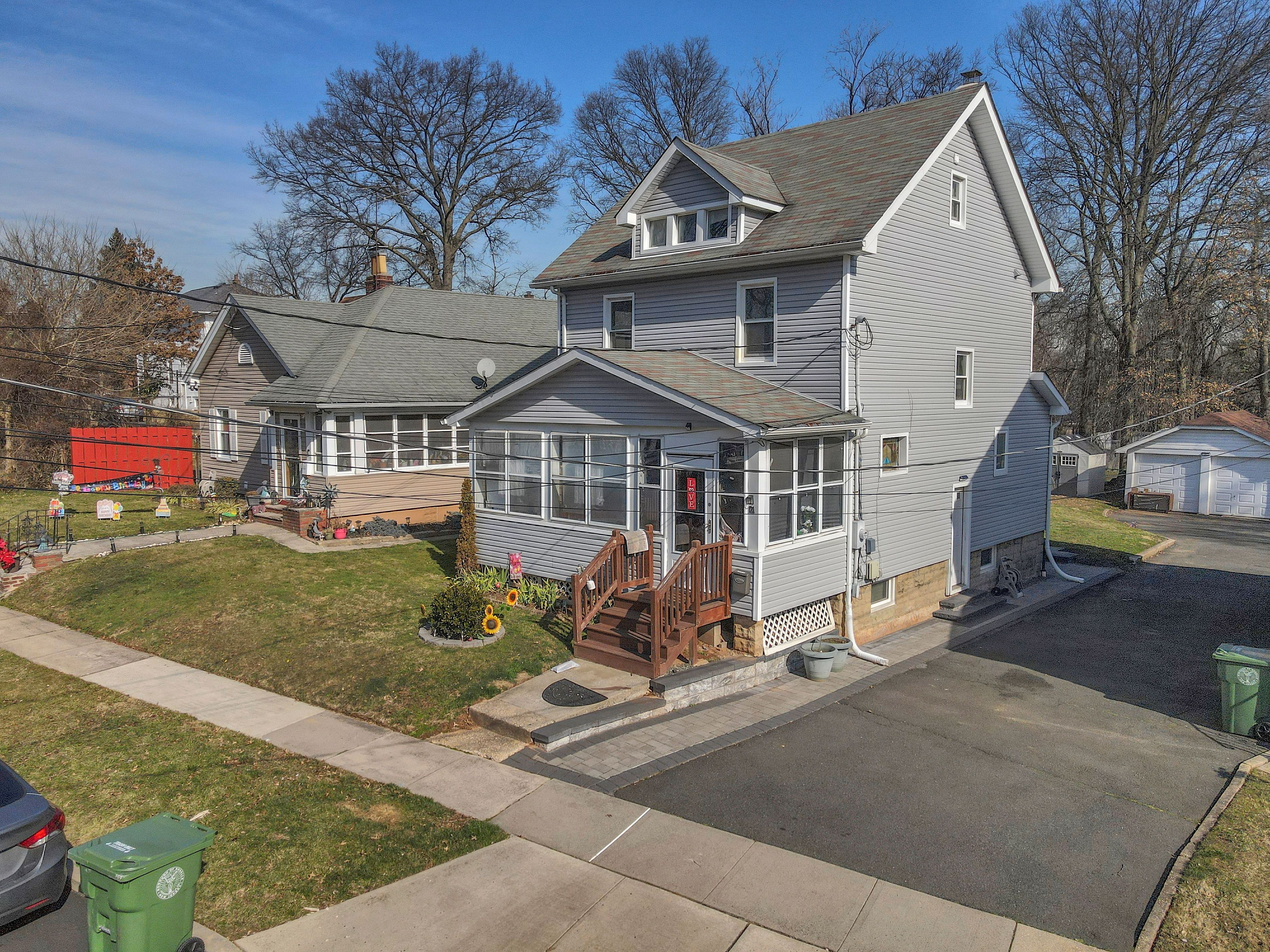 121 Sterling Pl 