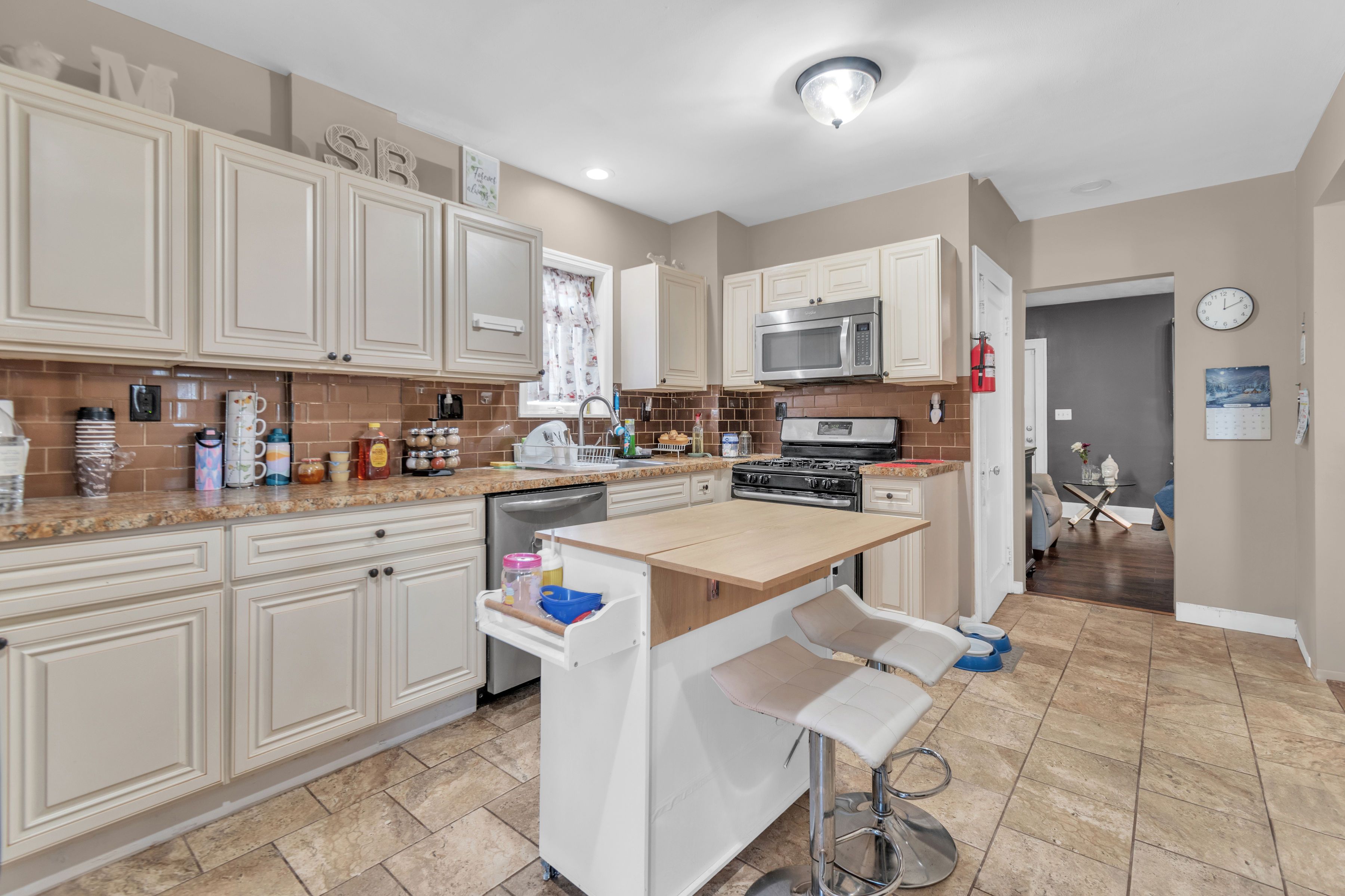 121 Sterling Pl 