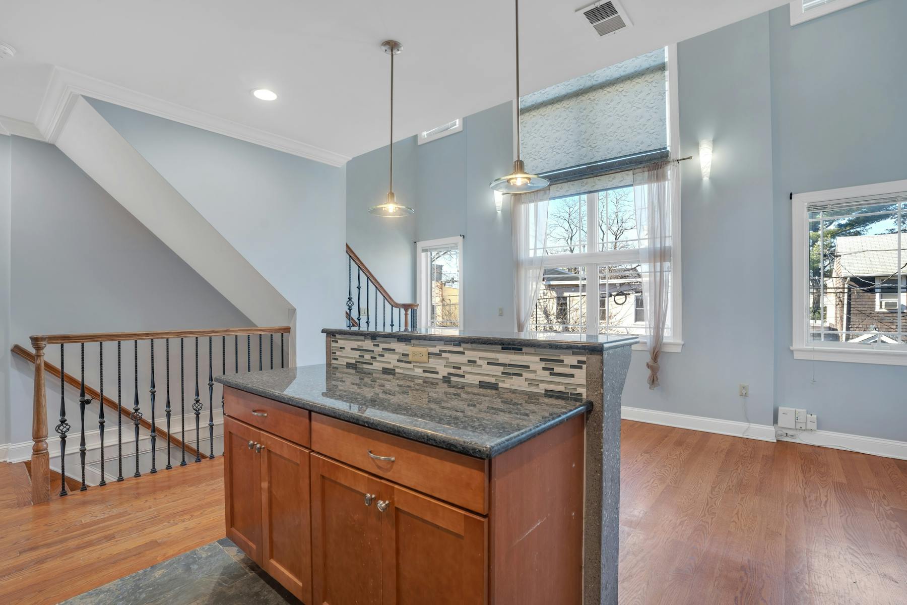 96 Sherman Ave Unit# 2