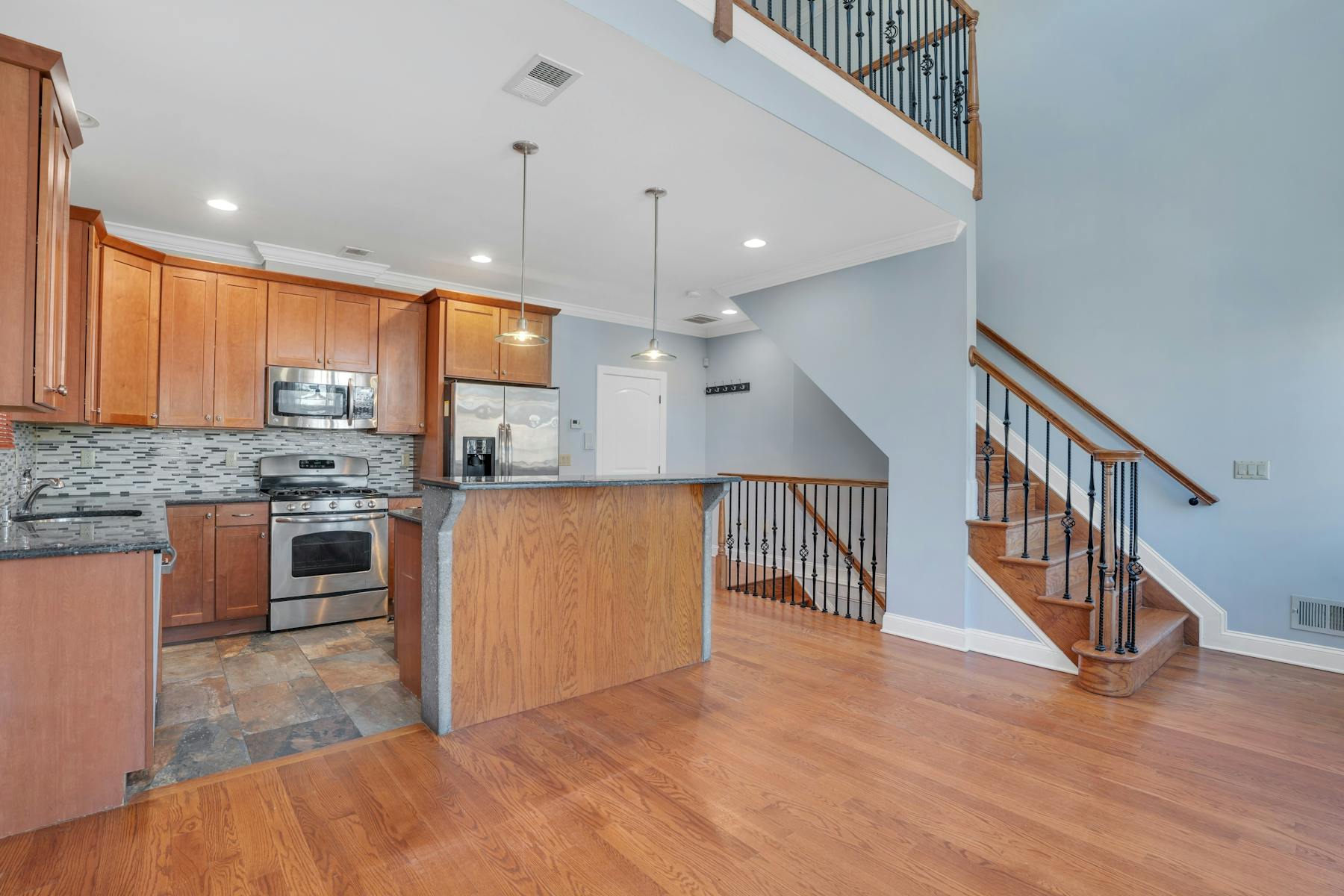 96 Sherman Ave Unit# 2