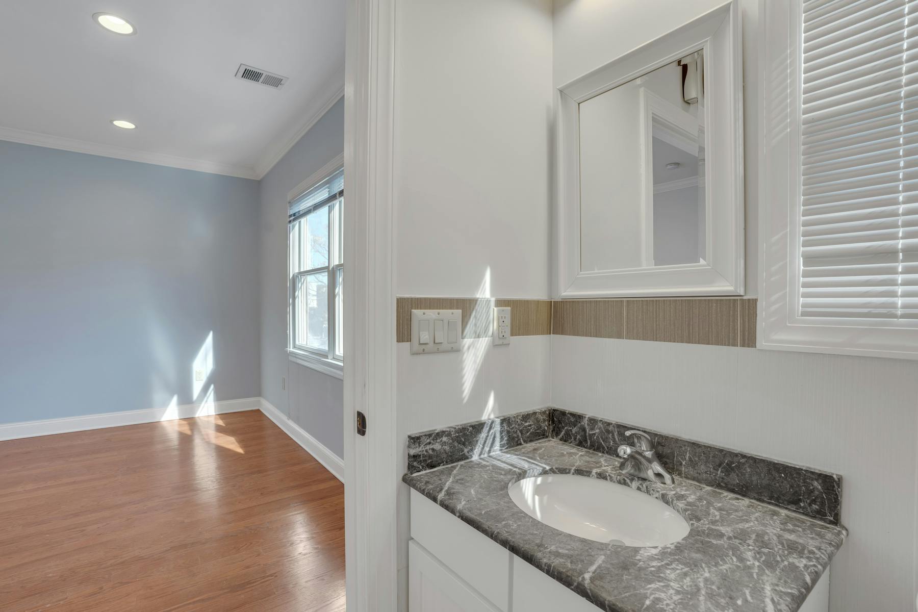 96 Sherman Ave Unit# 2