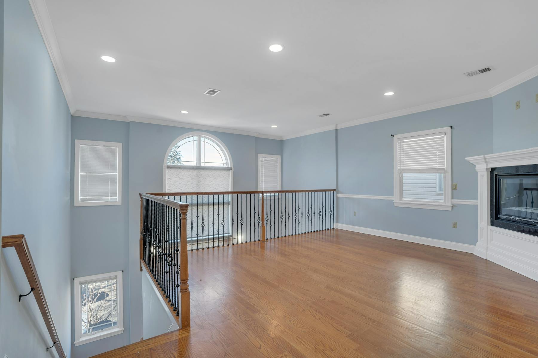 96 Sherman Ave Unit# 2