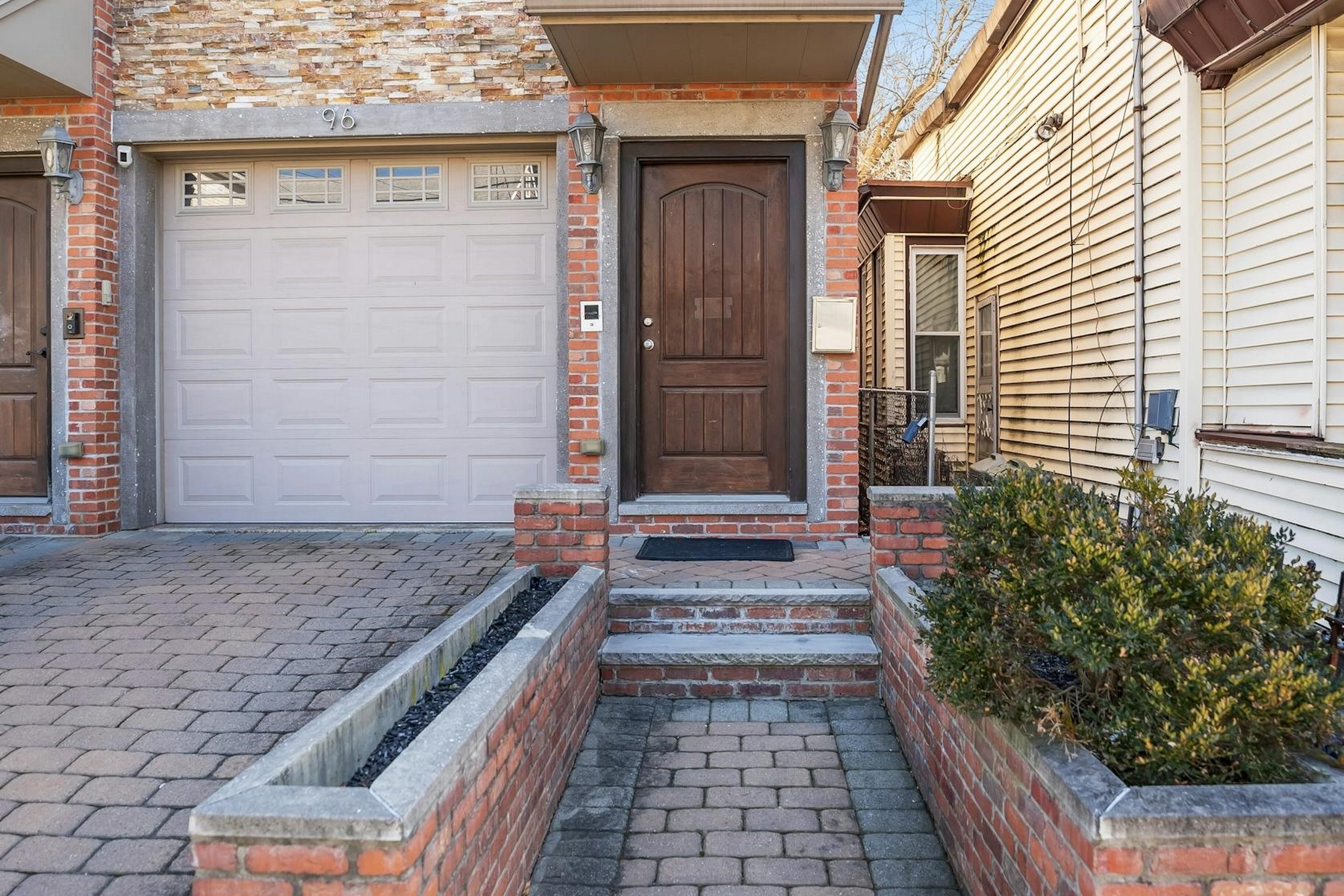 96 Sherman Ave Unit# 2