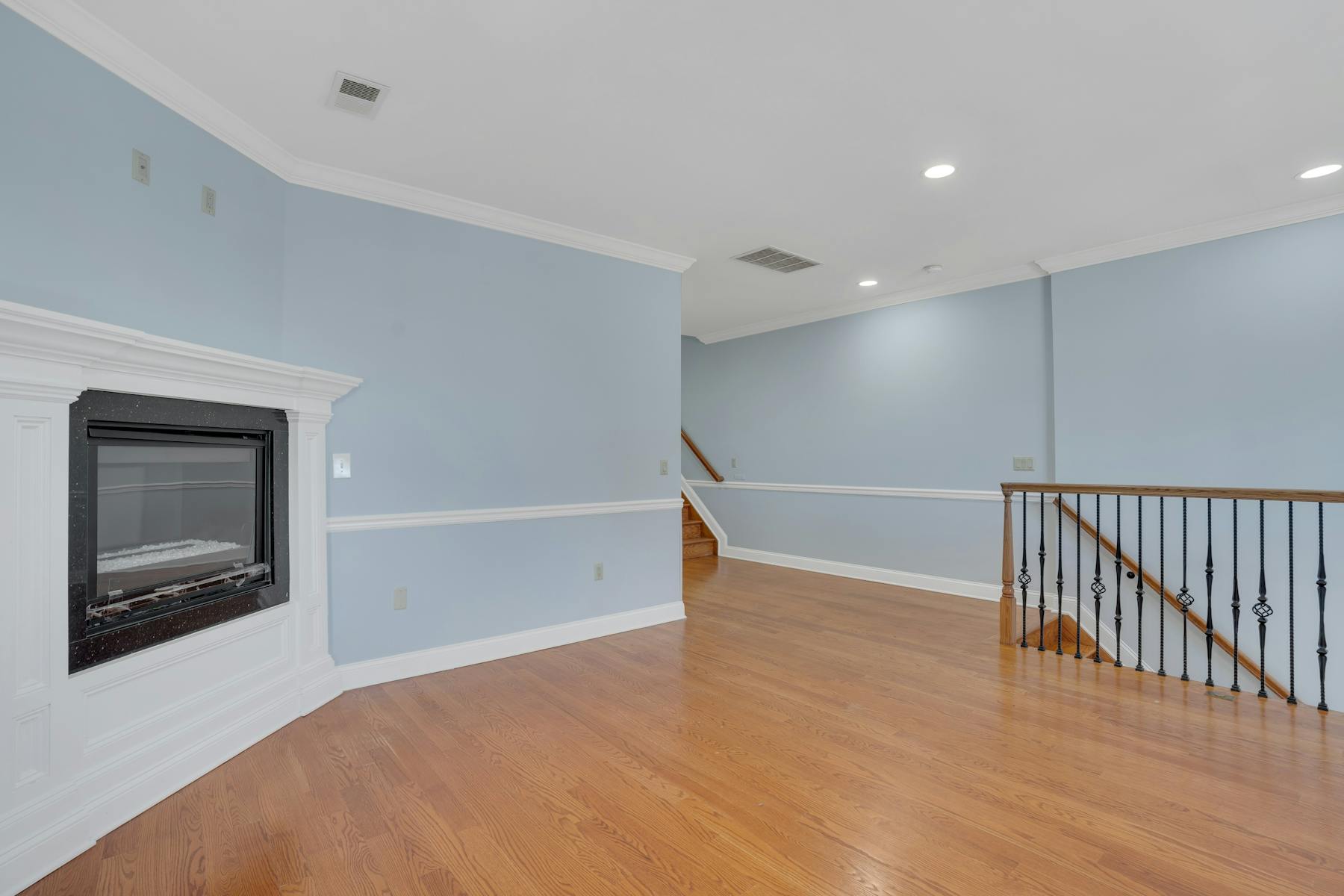 96 Sherman Ave Unit# 2
