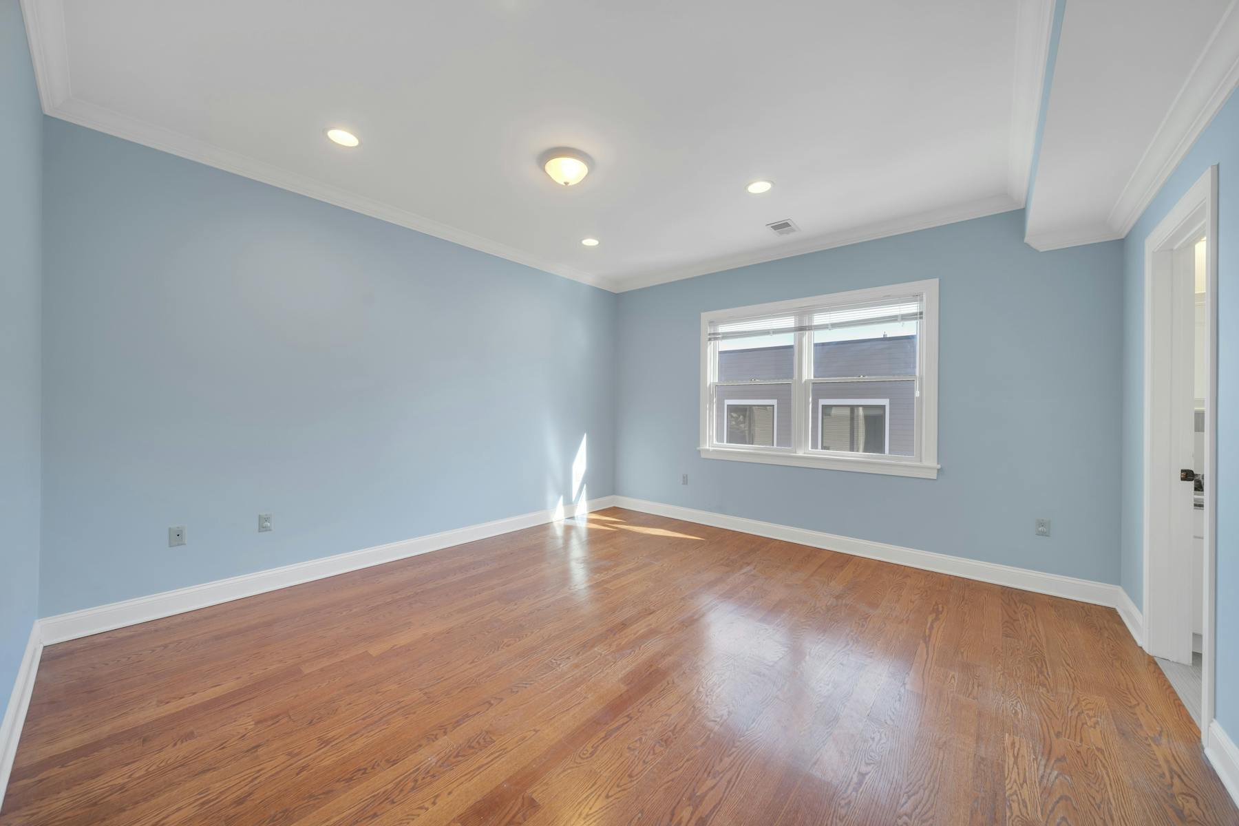 96 Sherman Ave Unit# 2