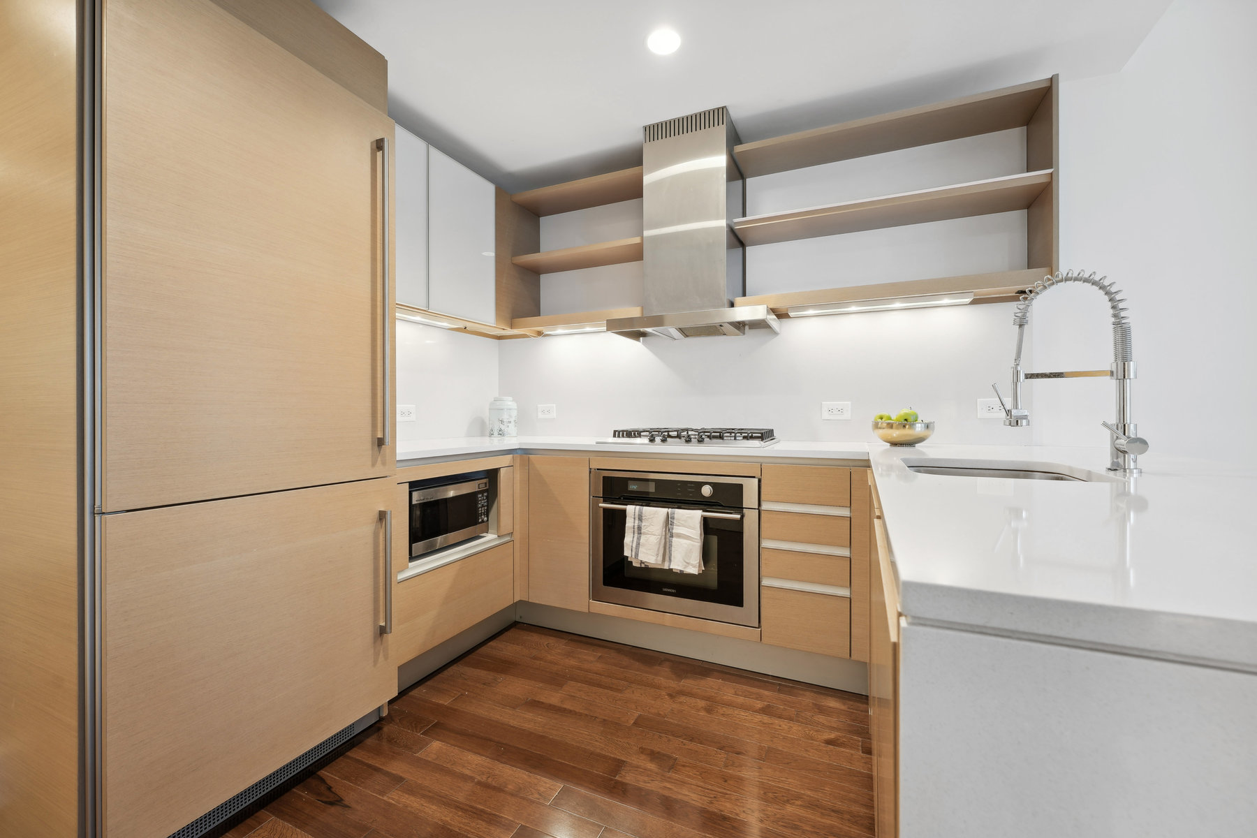77 Hudson St Unit# 2713