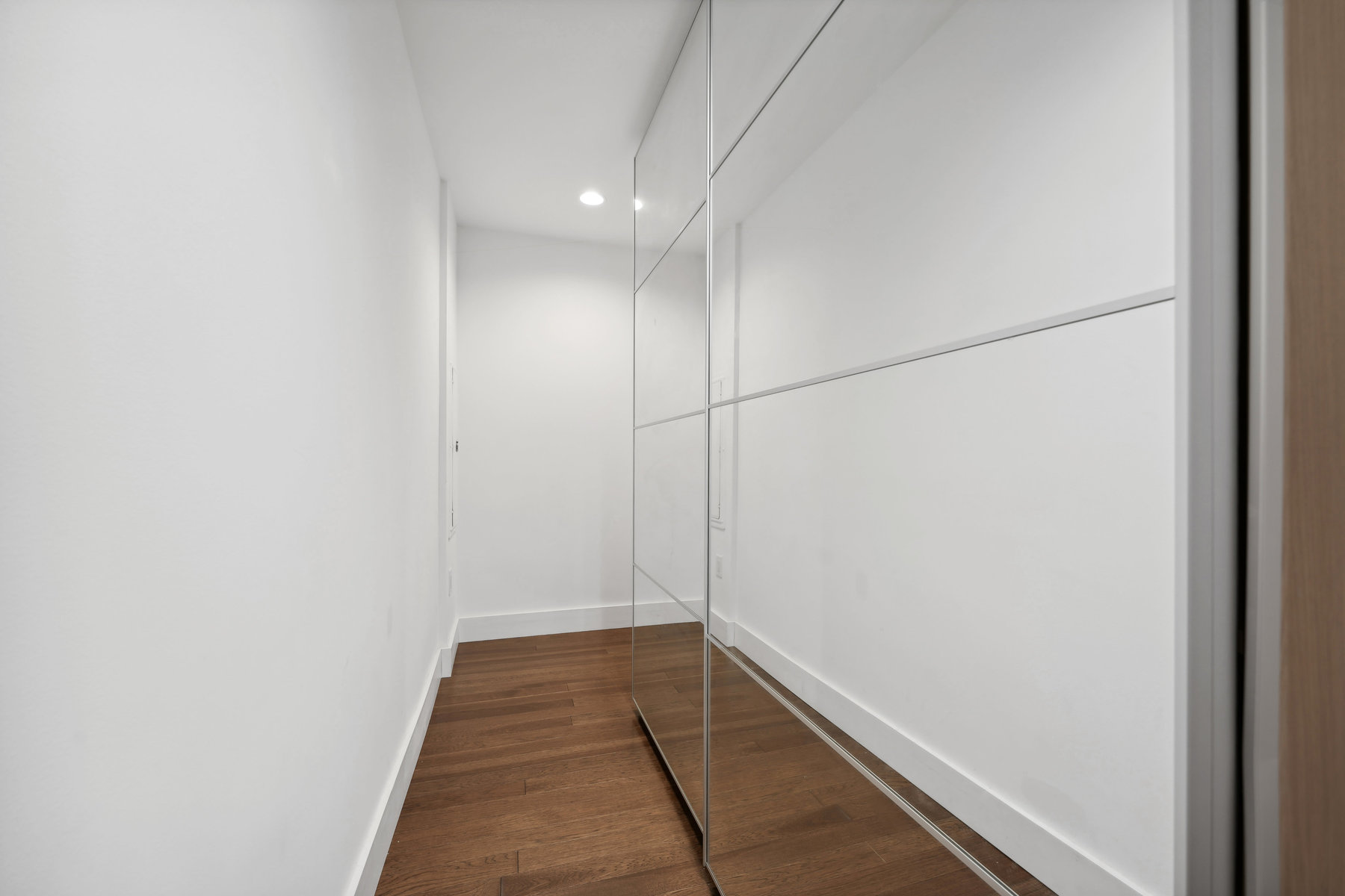 77 Hudson St Unit# 2713