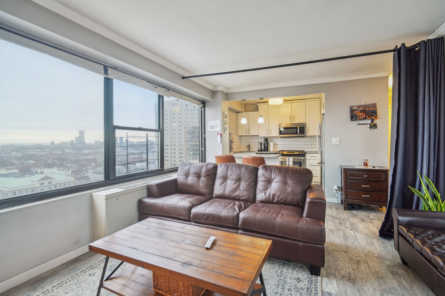 135 Montgomery St Unit# 18F