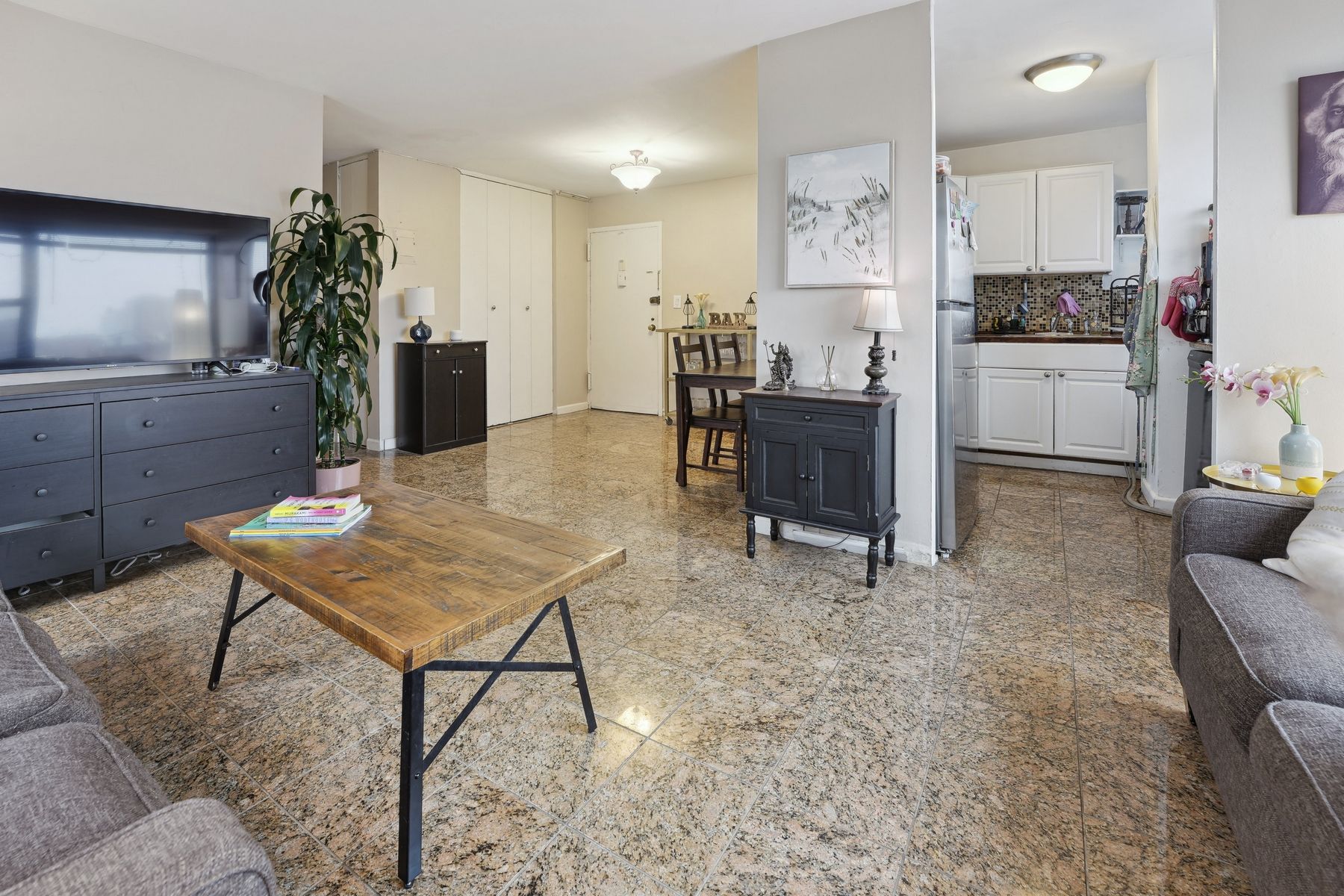 135 Montgomery St Unit# 6G