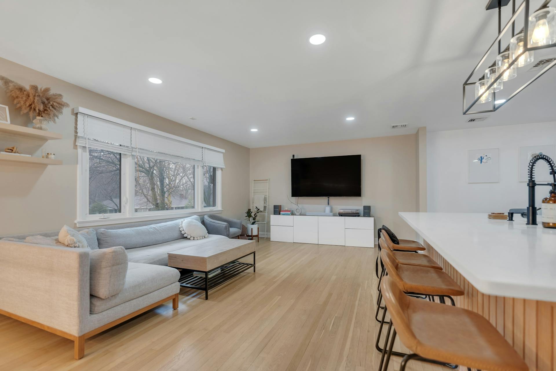 12 Oxford Dr