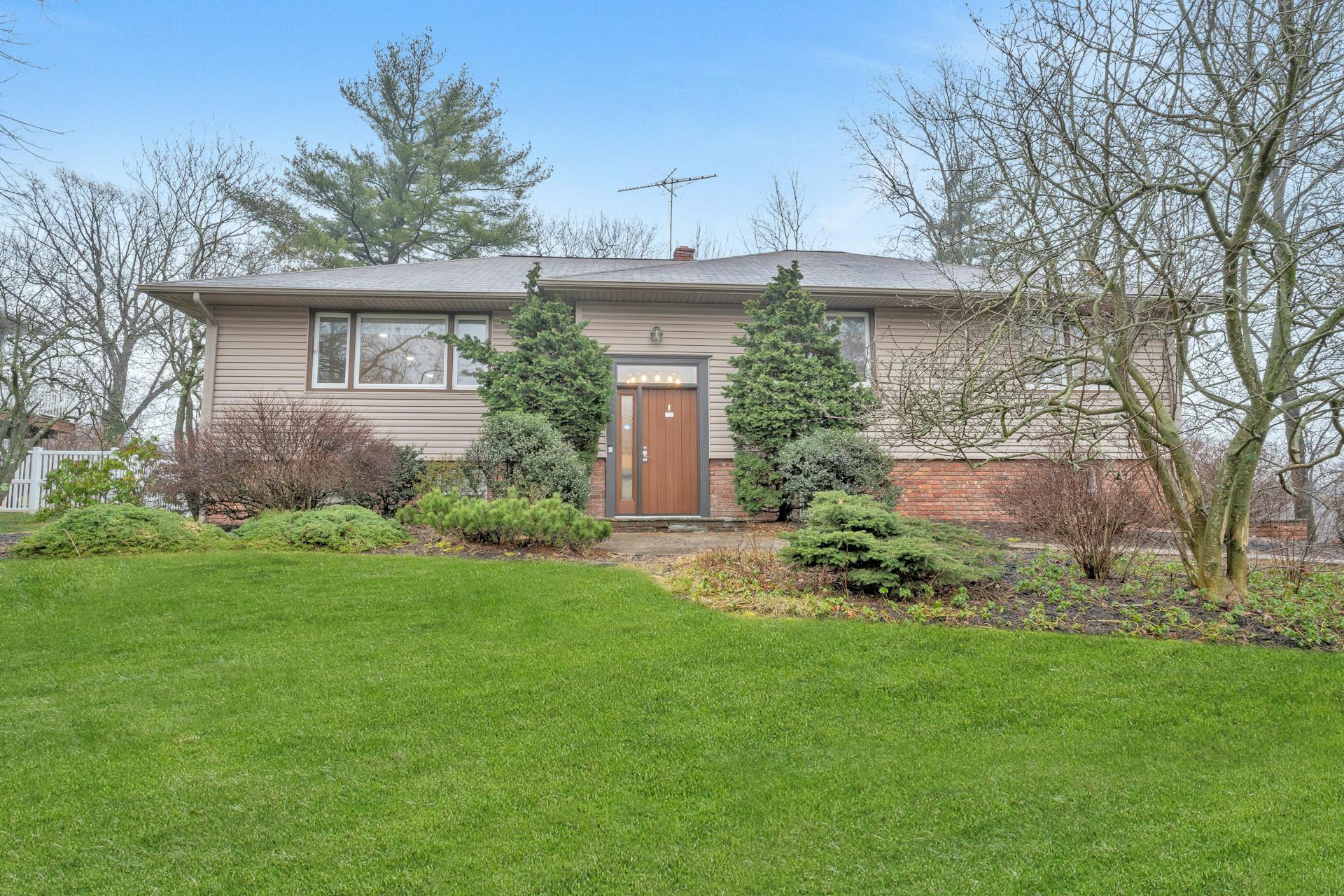 12 Oxford Dr