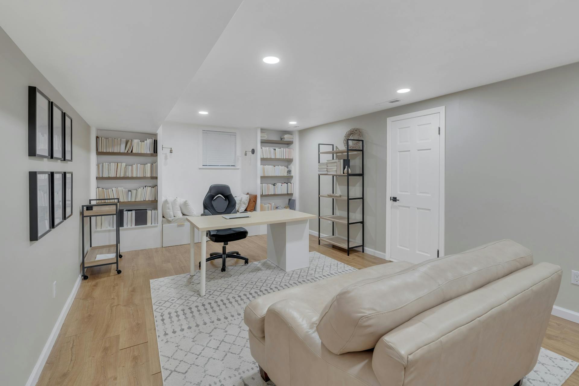 12 Oxford Dr