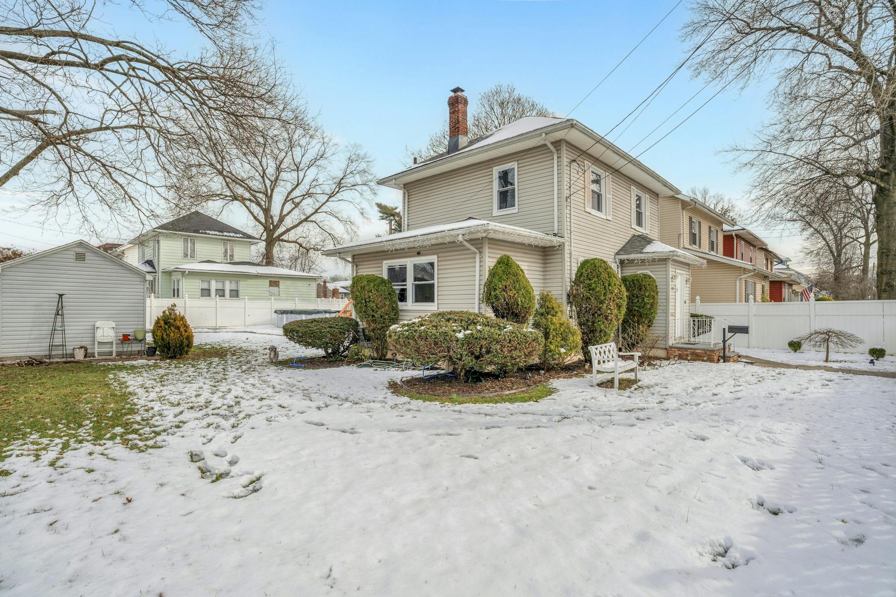 1045 John Glenn Dr 