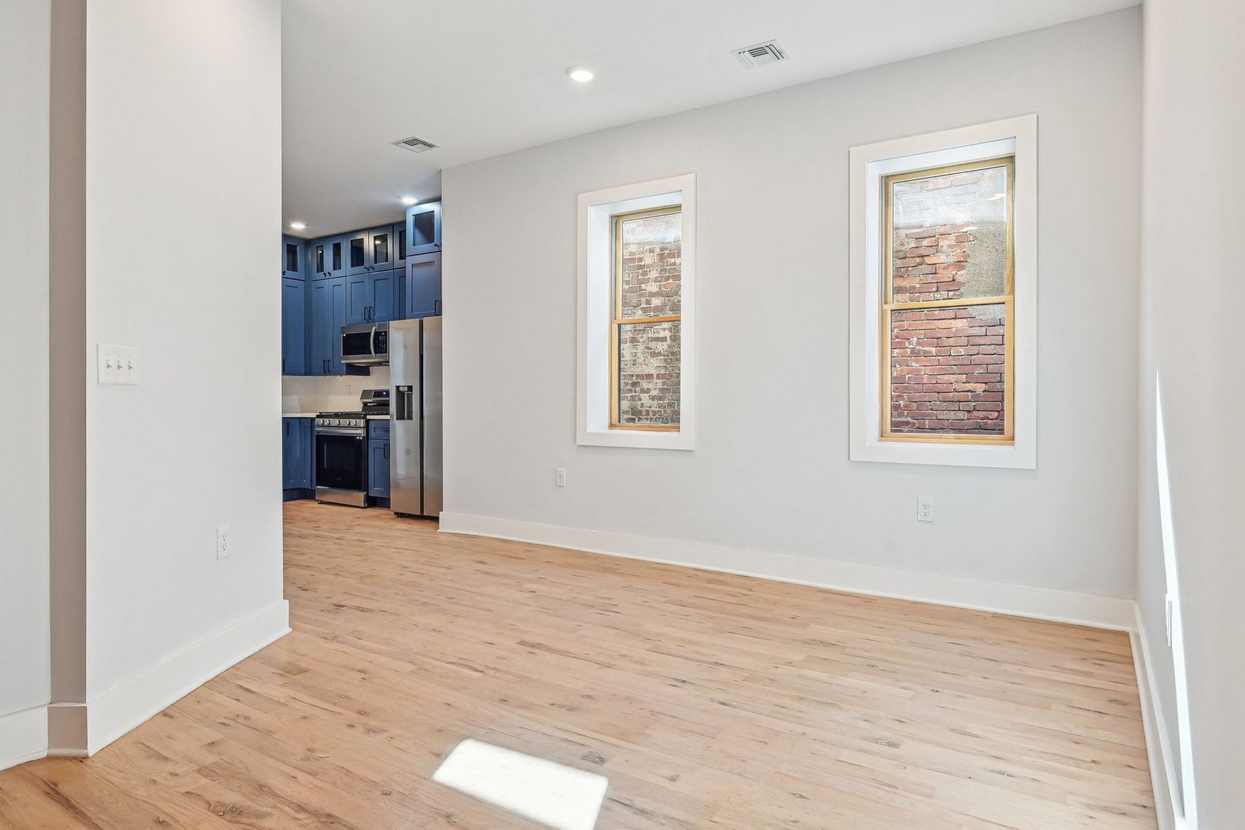 933A Summit Ave Unit# 3
