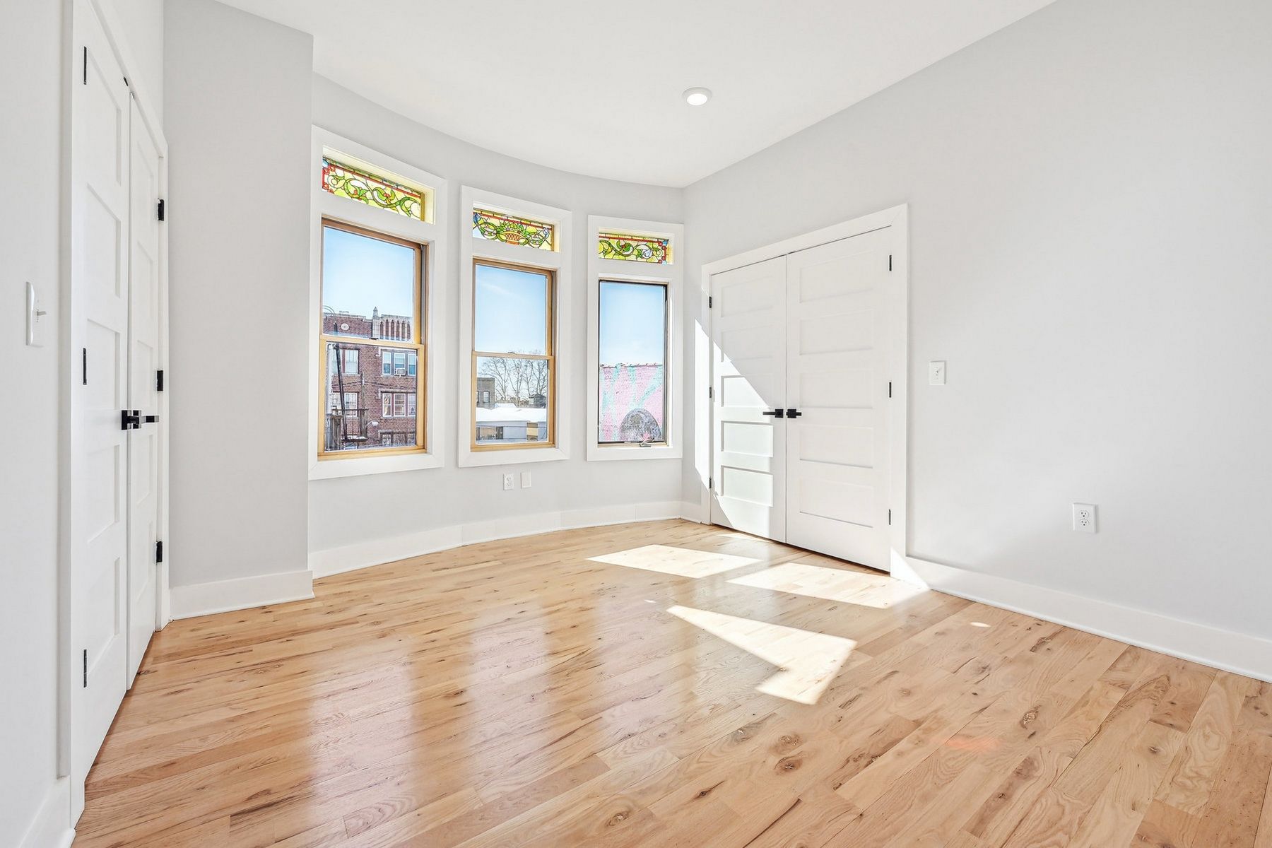 933A Summit Ave Unit# 3