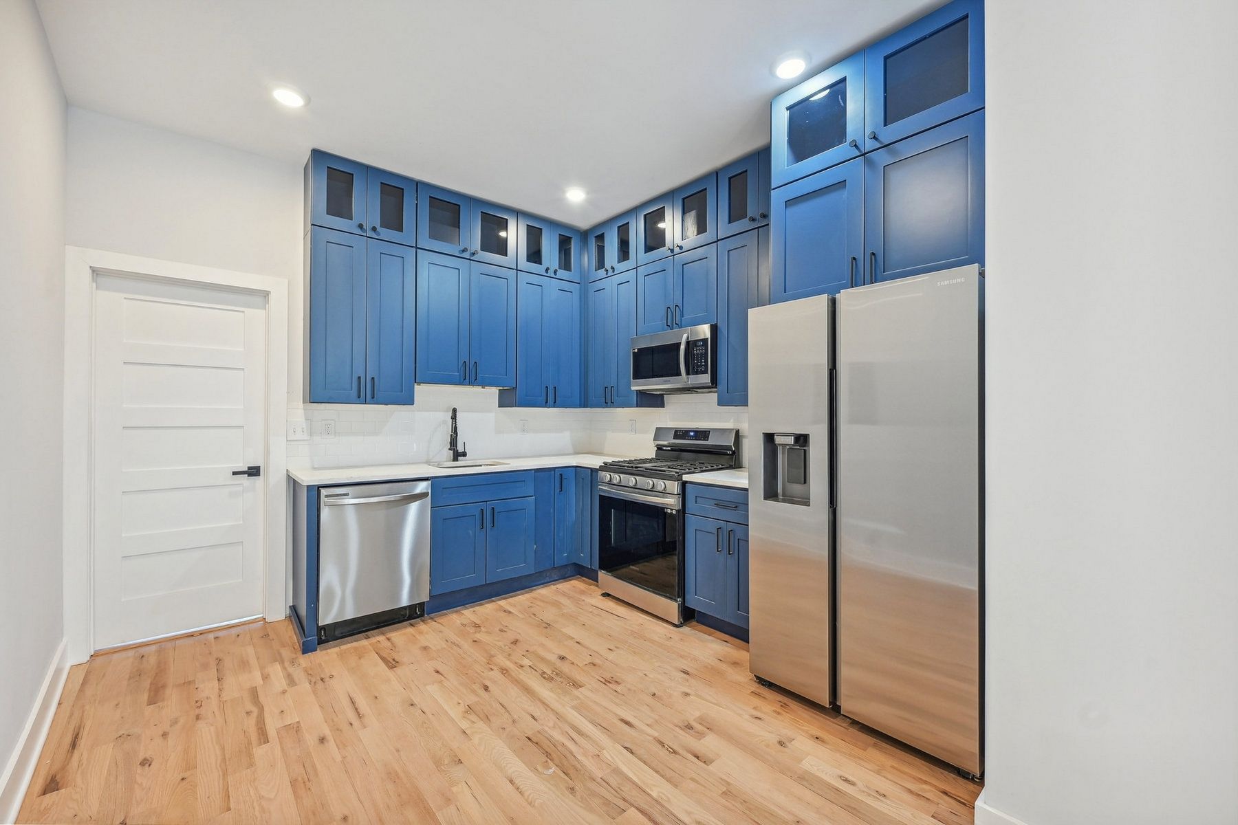 933A Summit Ave Unit# 3