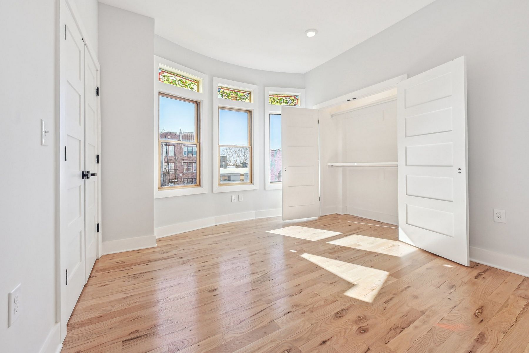 933A Summit Ave Unit# 3