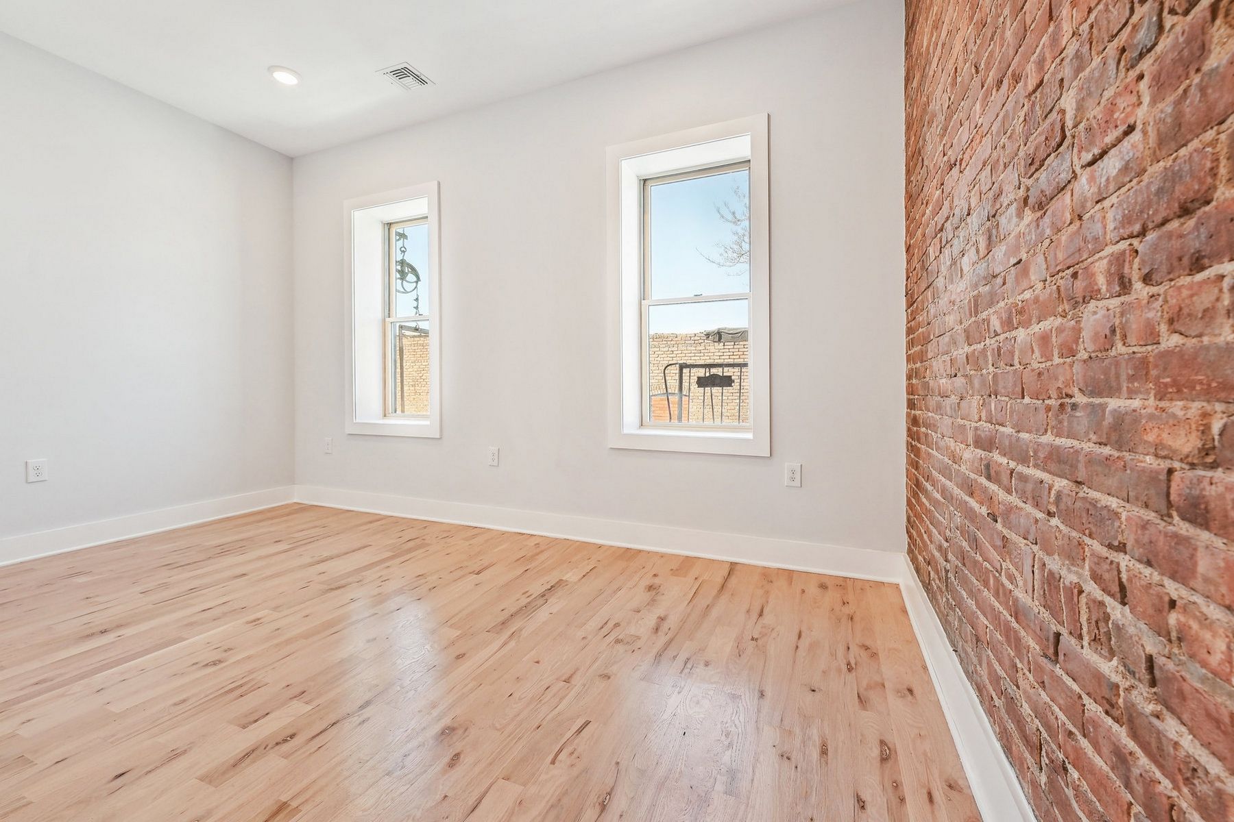 933A Summit Ave Unit# 3