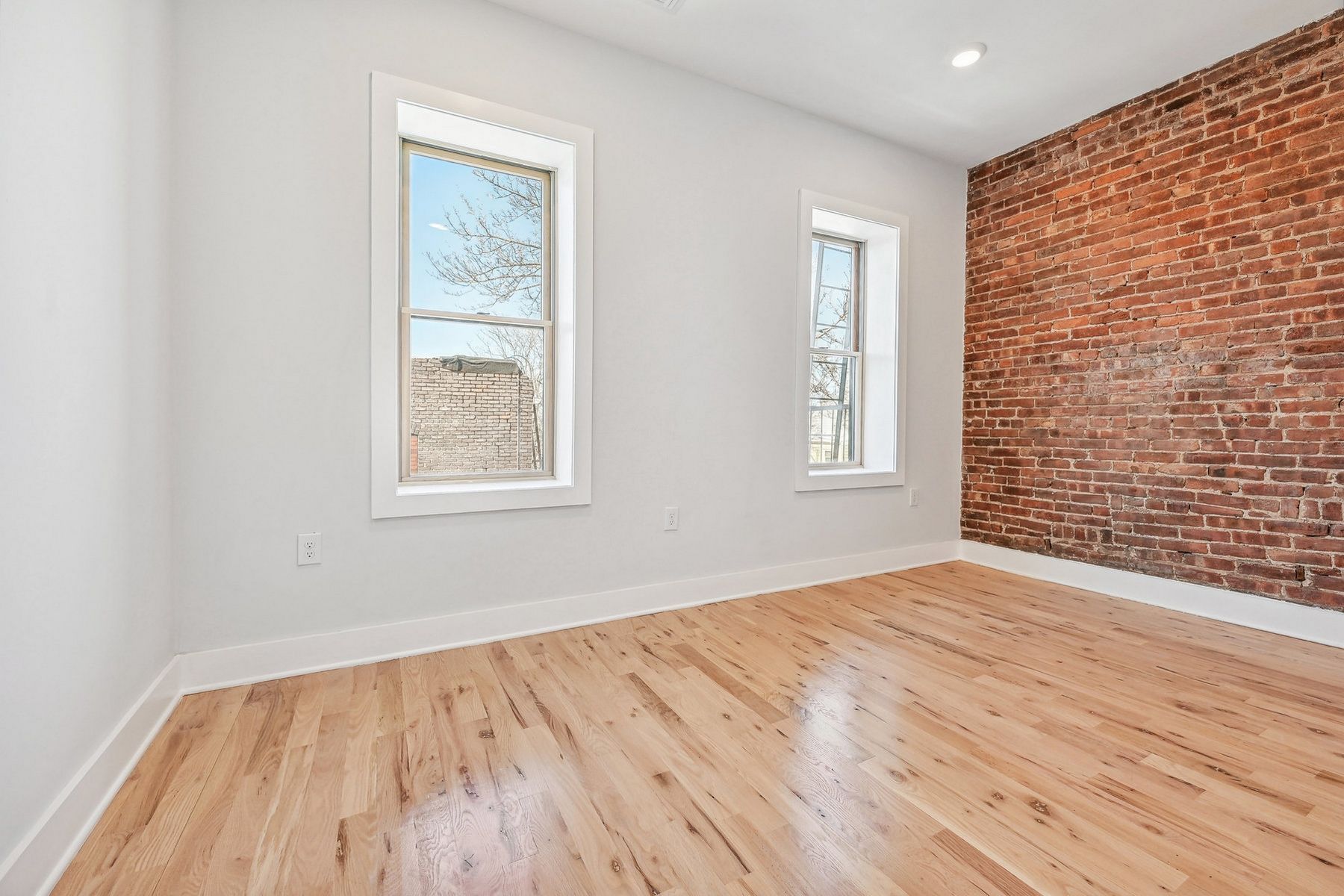 933A Summit Ave Unit# 3