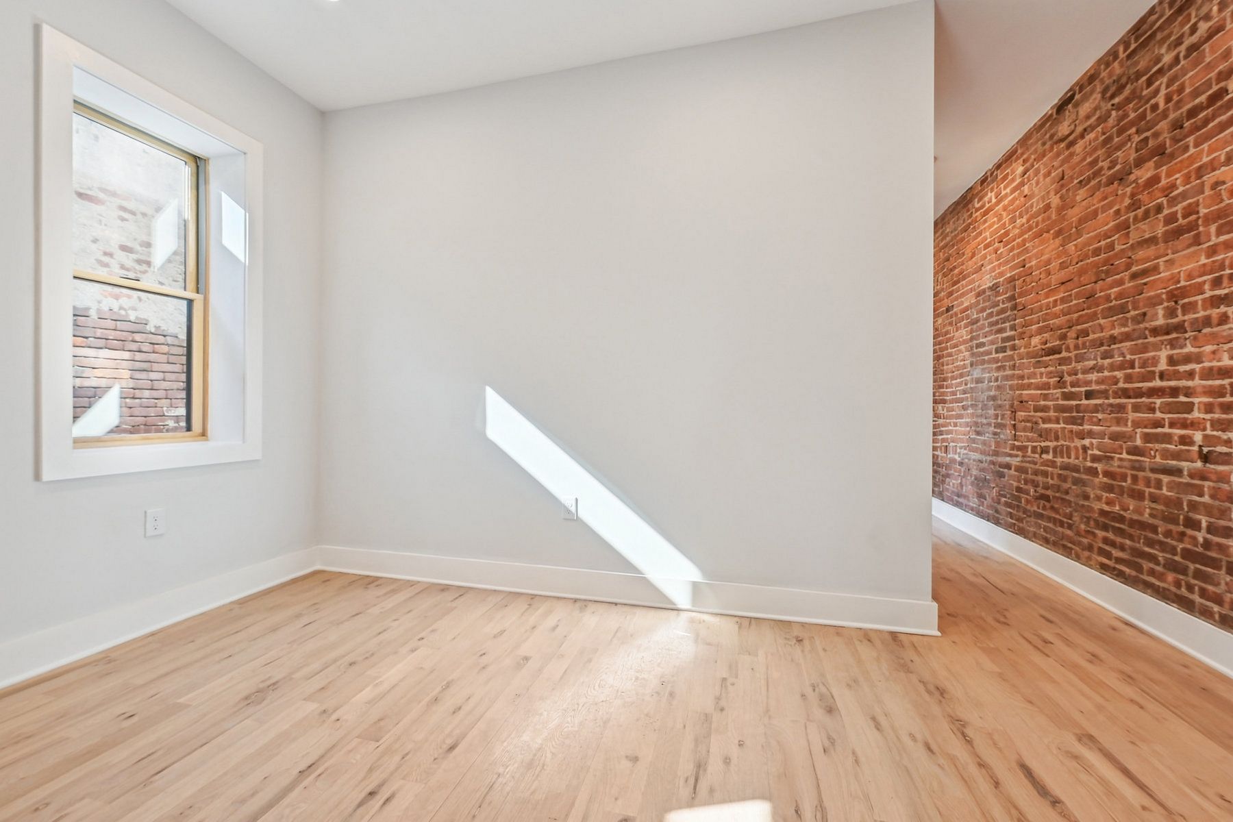933A Summit Ave Unit# 3