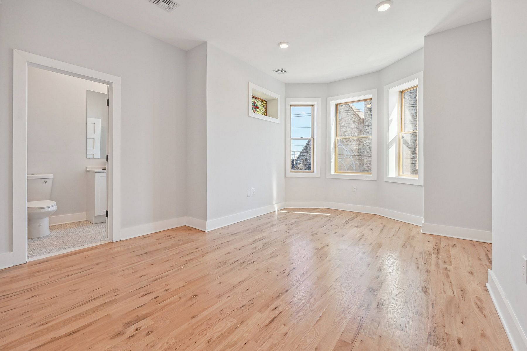 933A Summit Ave Unit# 3
