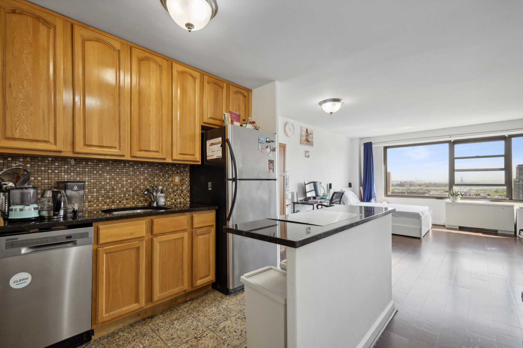 135 Montgomery St Unit# 16C