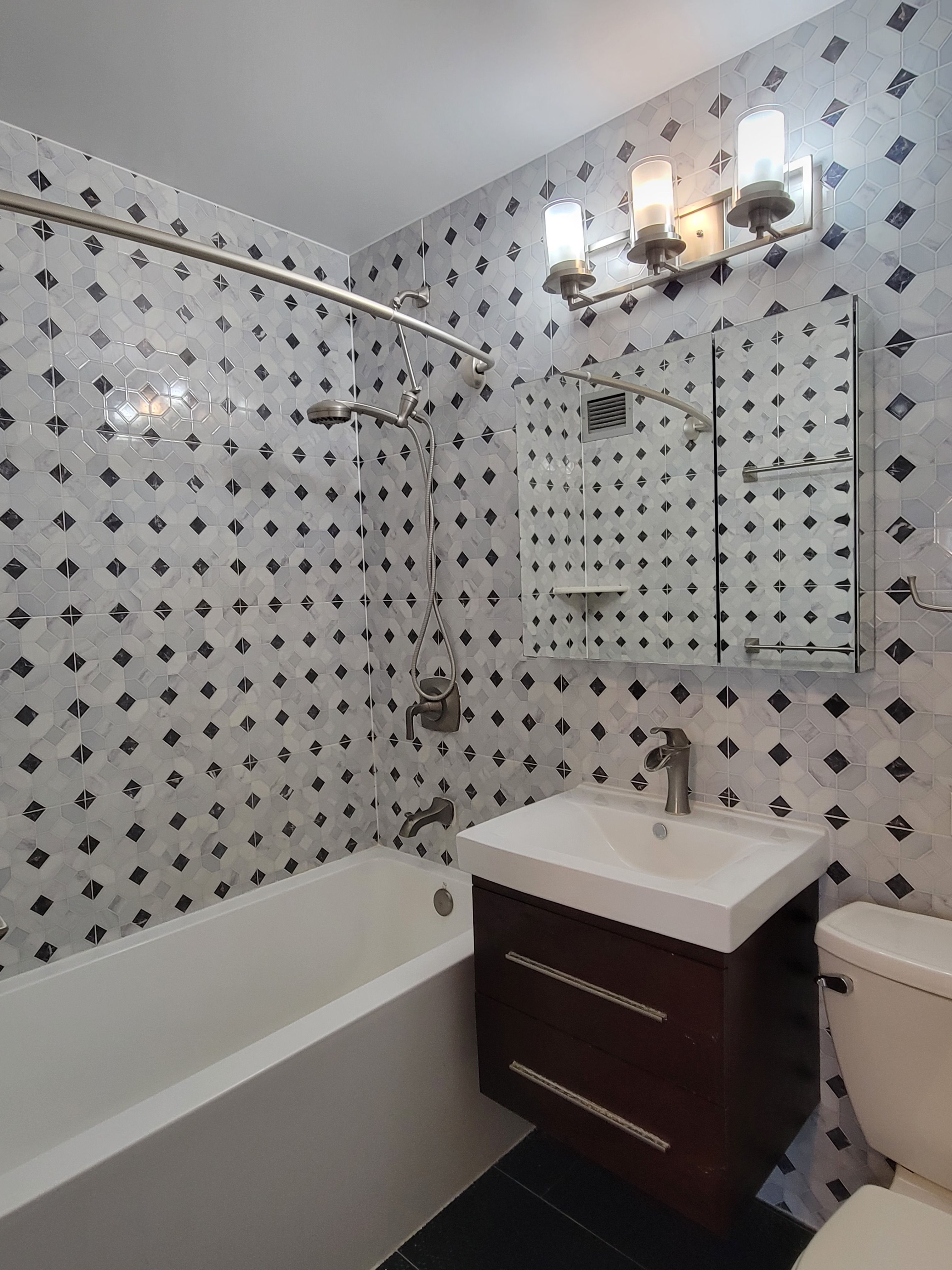 135 Montgomery St Unit# 17F