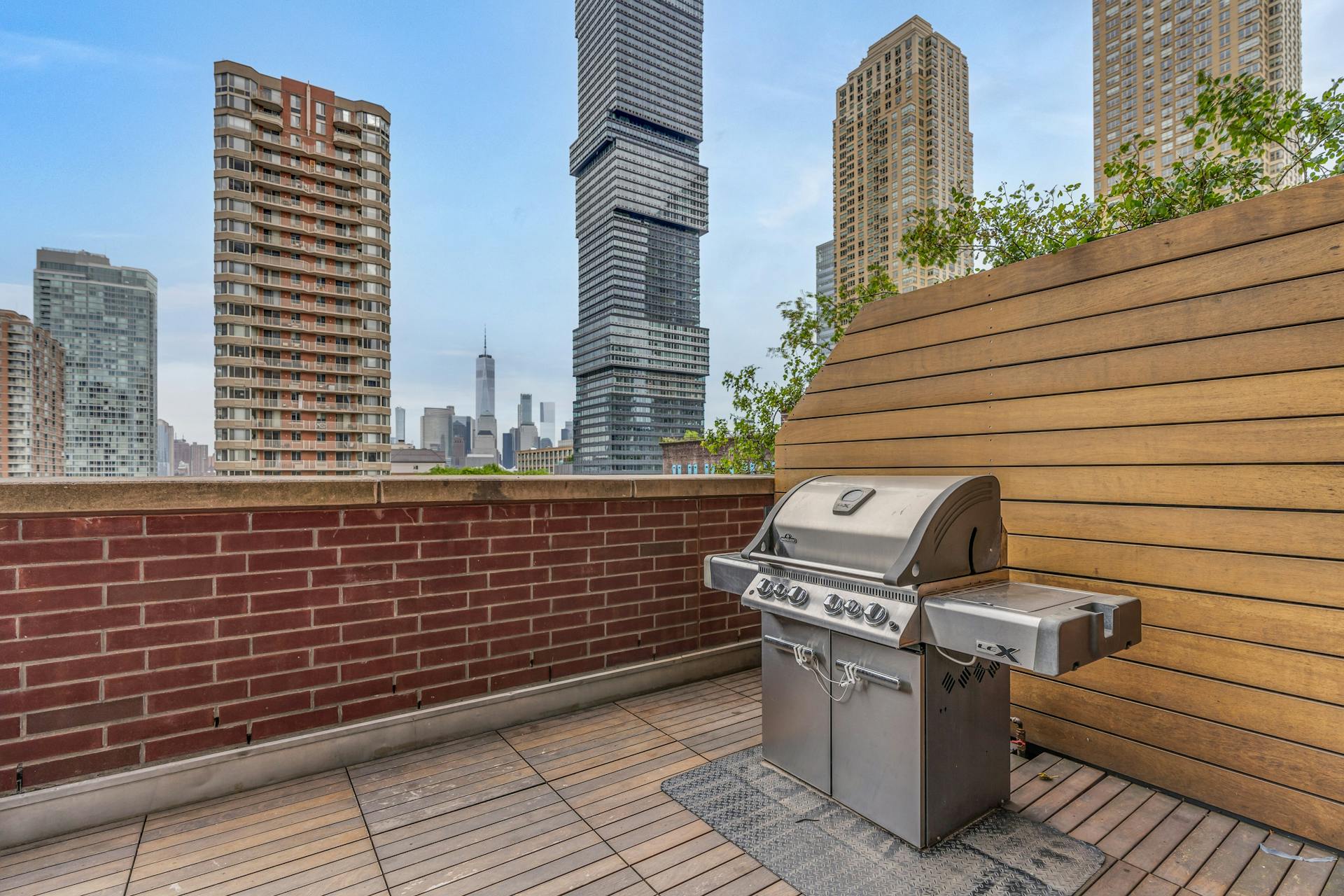 389 Washington St Unit# 29J