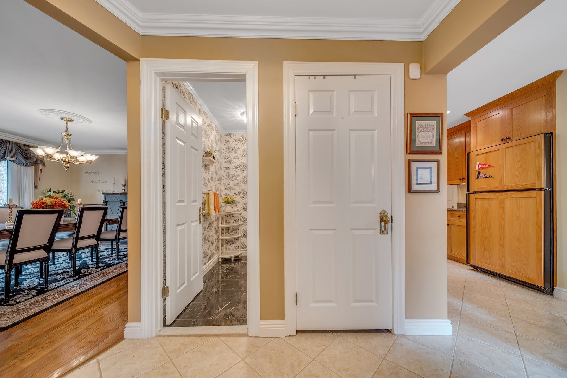 21 Crescent Hollow Court 