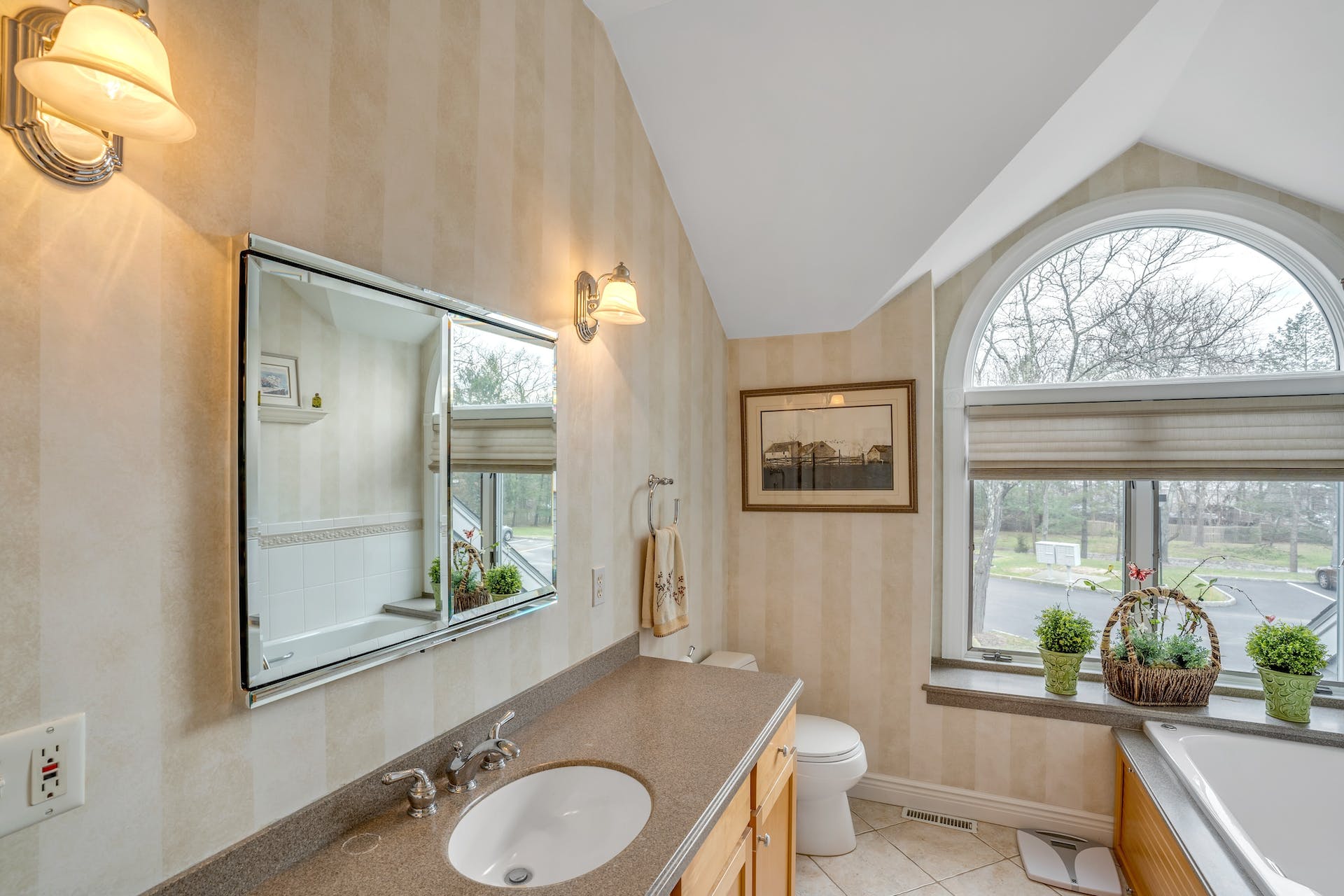 21 Crescent Hollow Court 