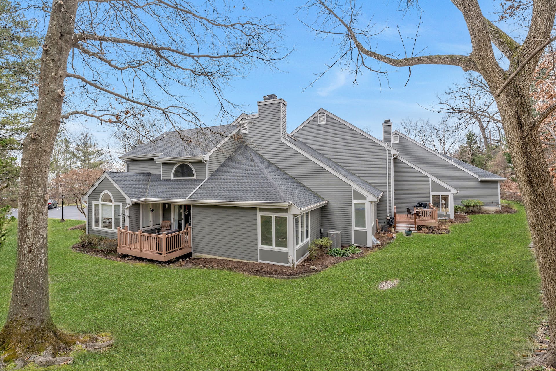21 Crescent Hollow Court 