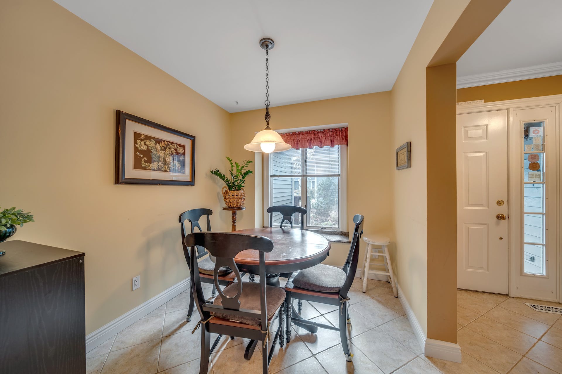 21 Crescent Hollow Court 
