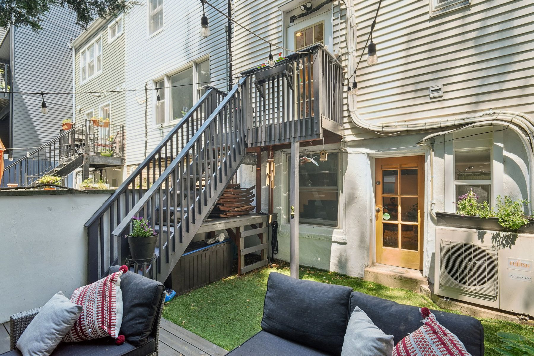 317 1/2 7th St