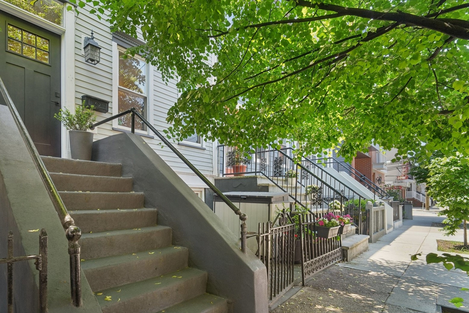 317 1/2 7th St