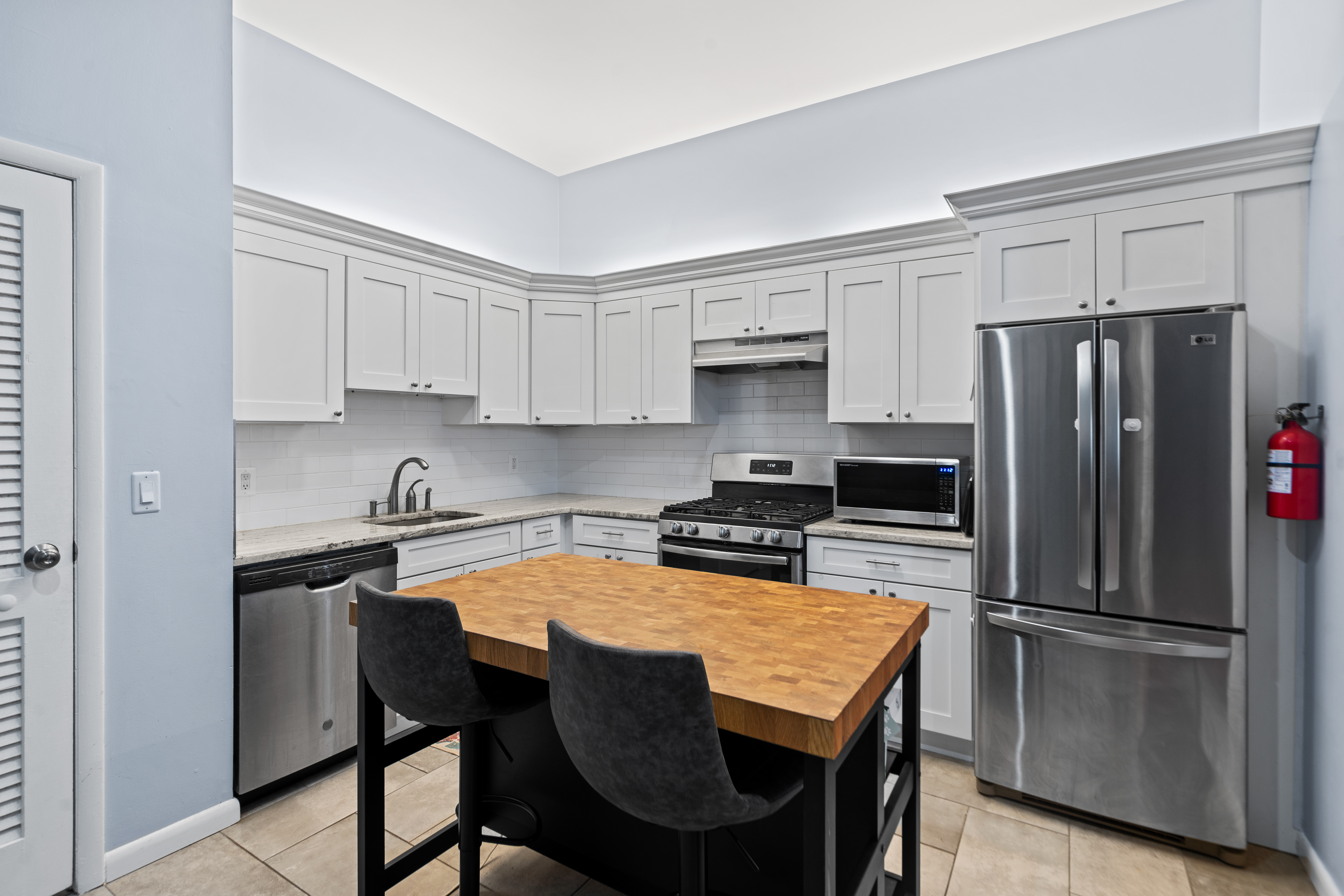 517 74th St #208 